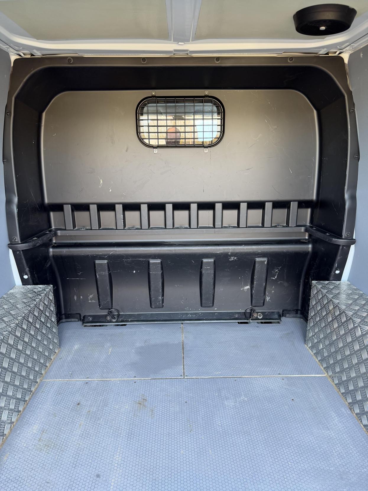 Used Ford Transit Custom 2017 for sale - 77896102: Photo 42