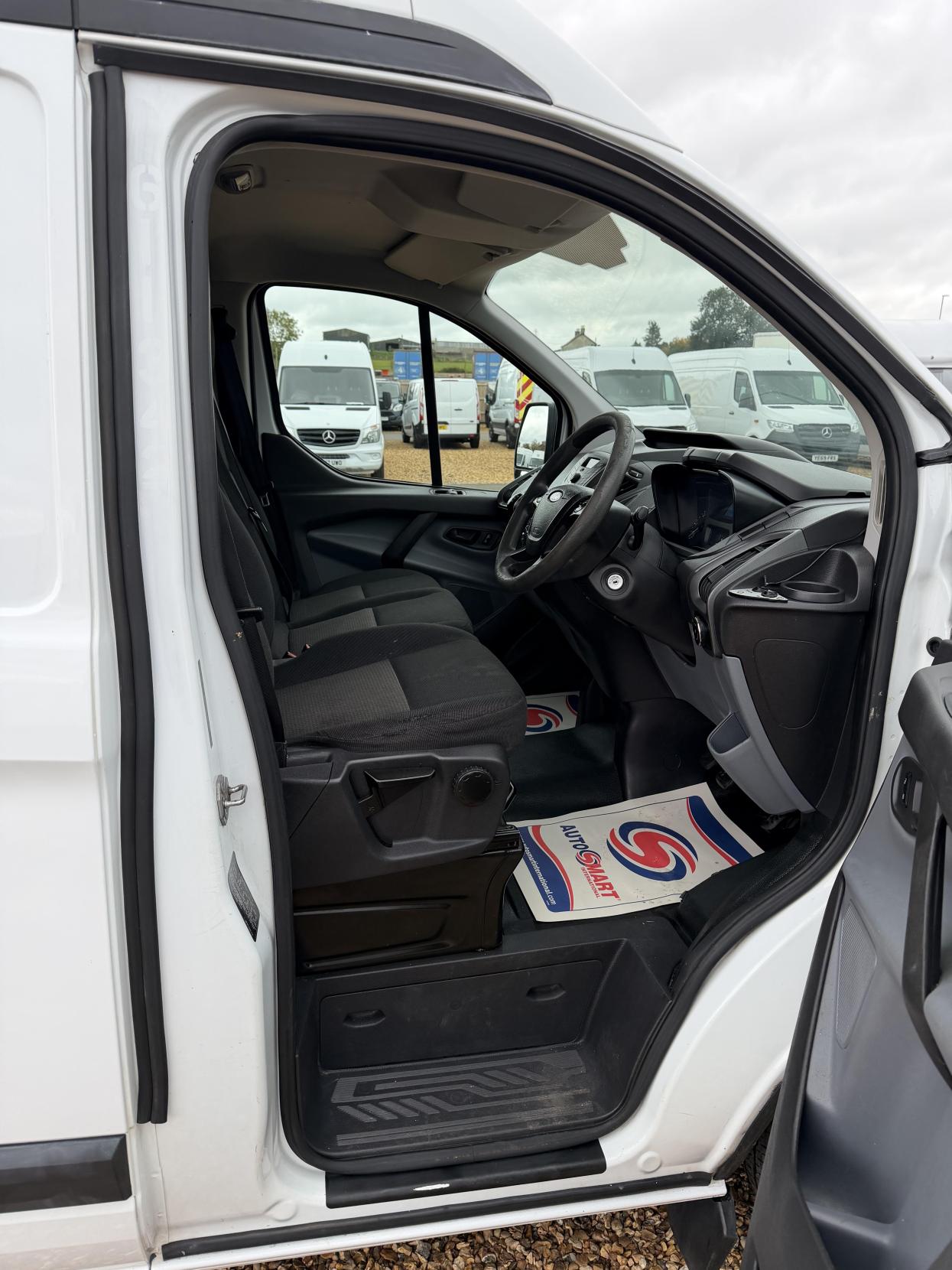 Used Ford Transit Custom 2015 for sale - 76306116: Photo 14
