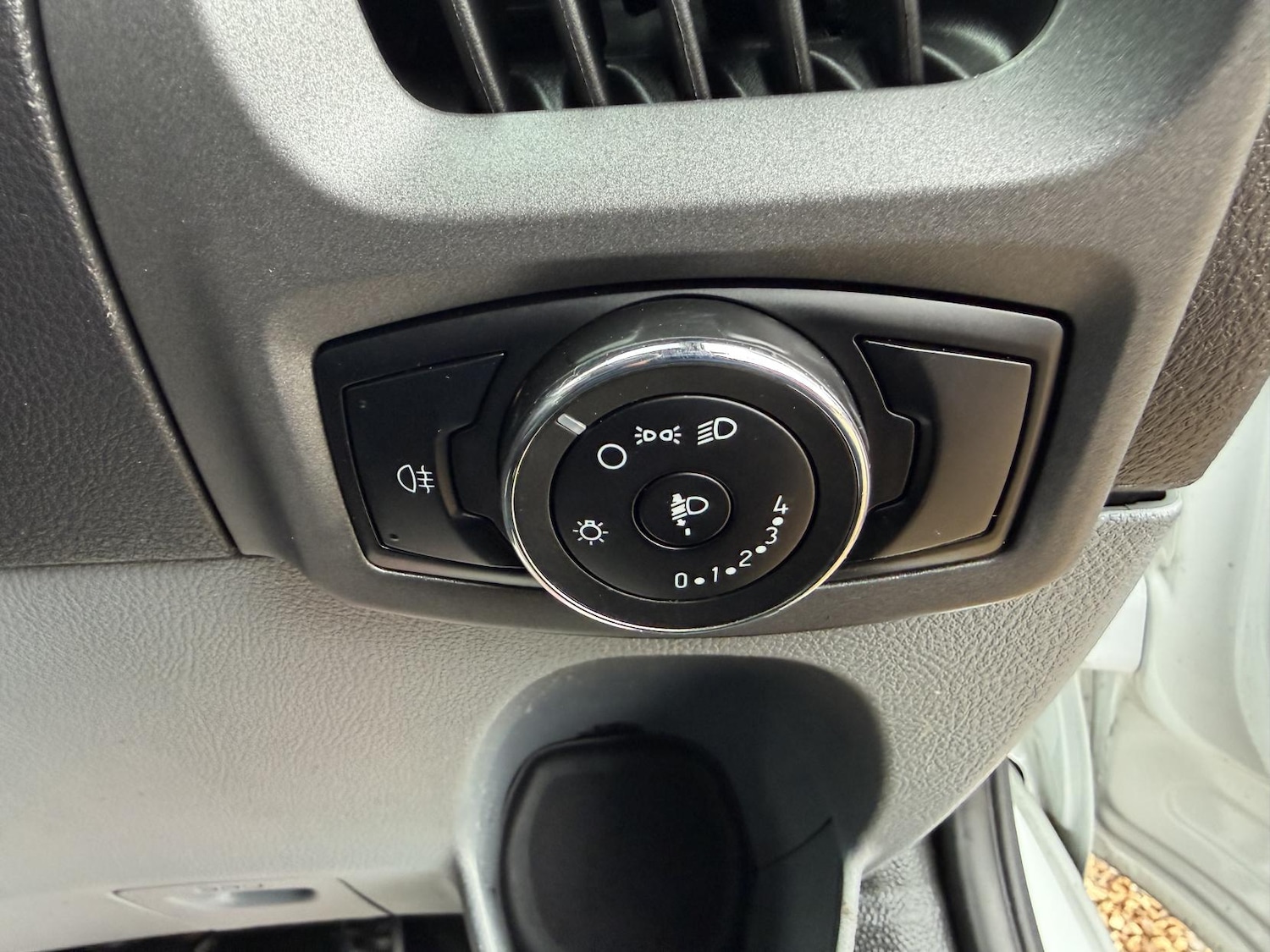 Used Ford Transit Custom 2015 for sale - 76306116: Photo 16