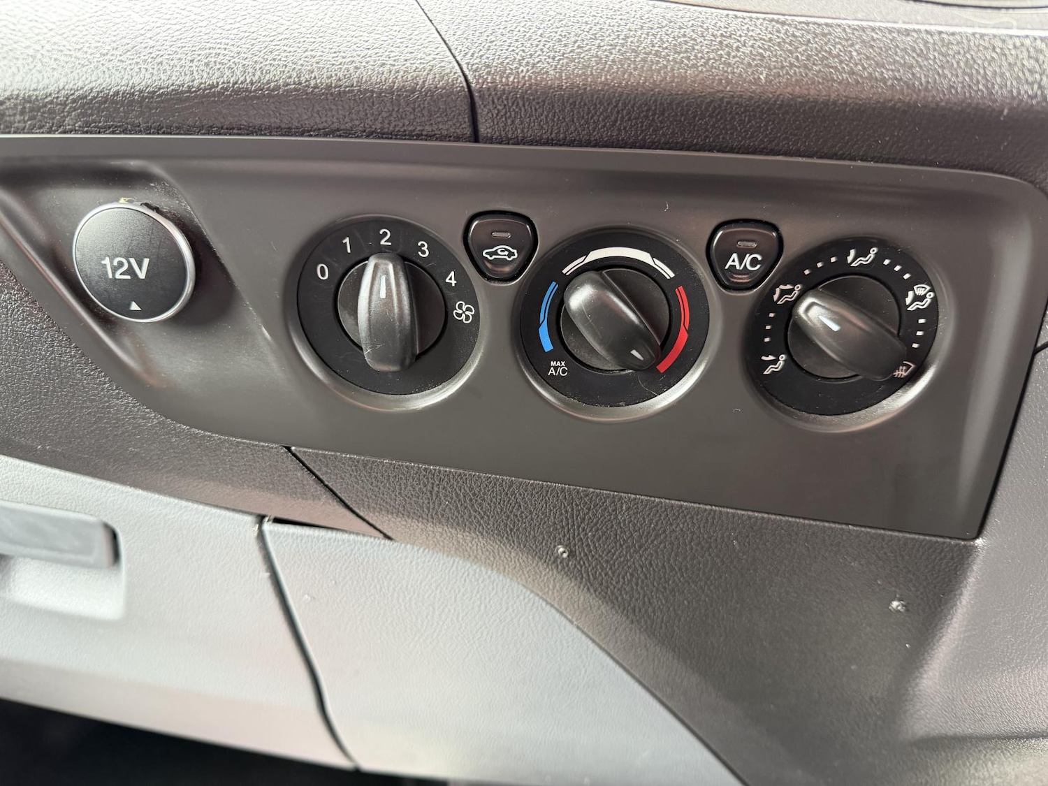 Used Ford Transit Custom 2015 for sale - 76306116: Photo 29