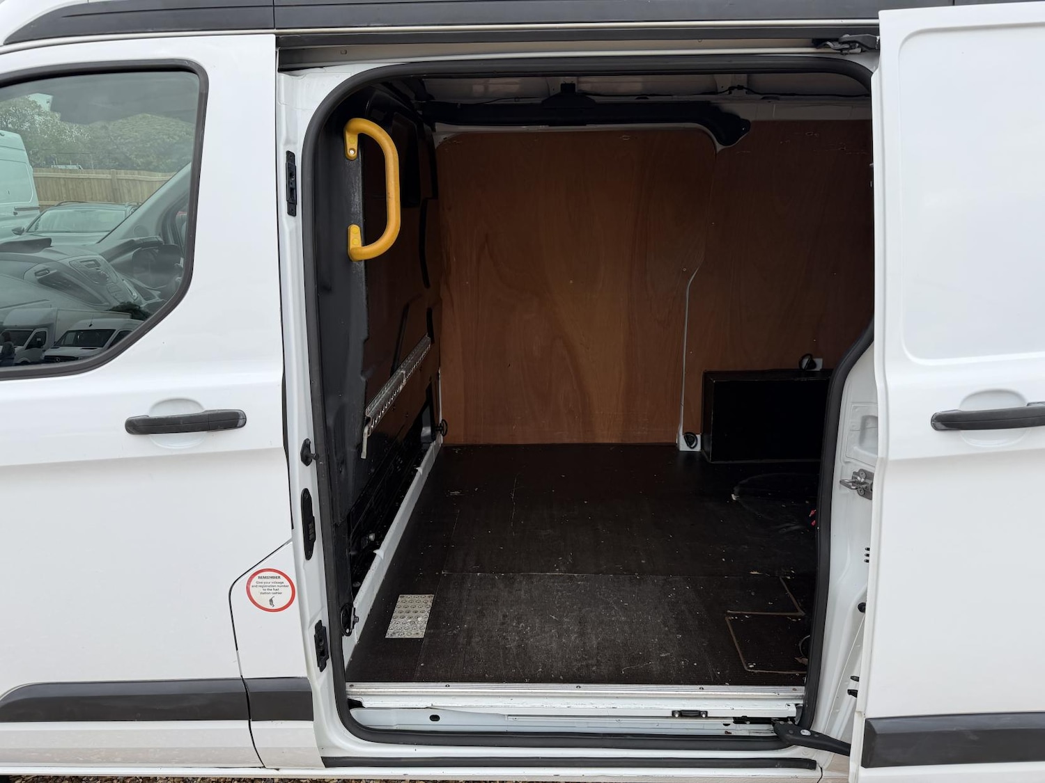 Used Ford Transit Custom 2015 for sale - 76306116: Photo 30