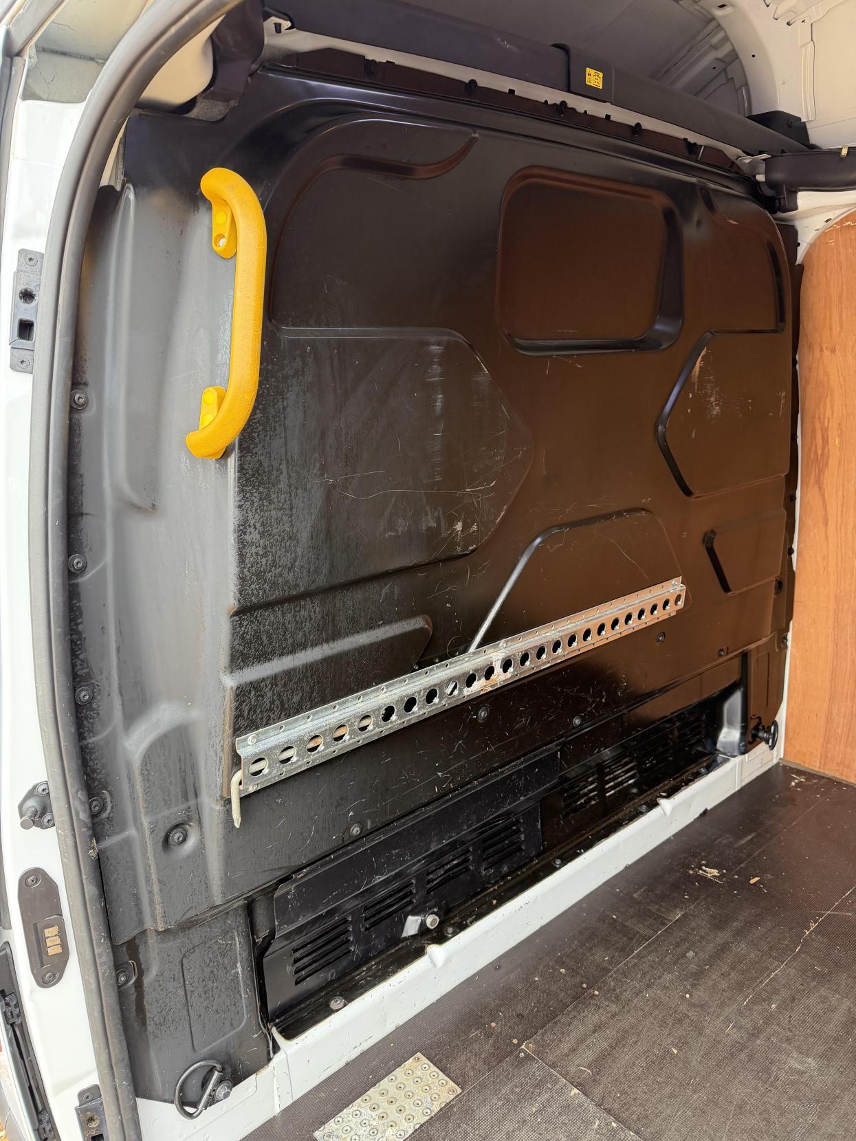 Used Ford Transit Custom 2015 for sale - 76306116: Photo 31