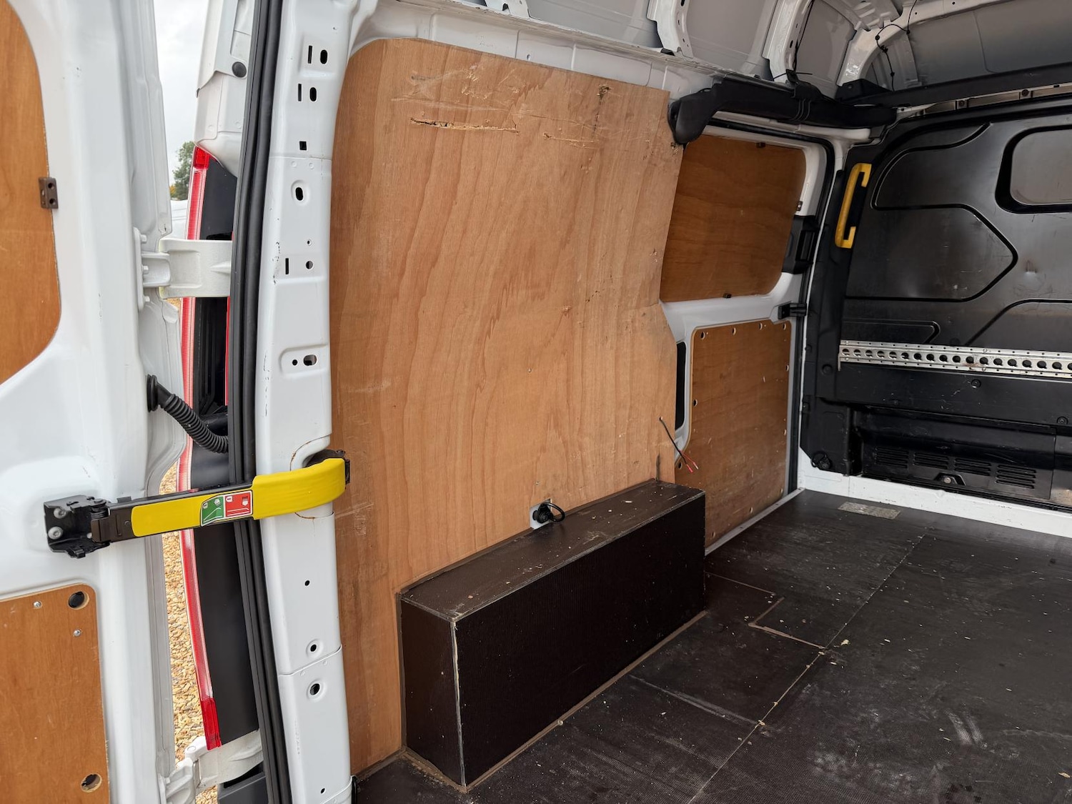 Used Ford Transit Custom 2015 for sale - 76306116: Photo 33