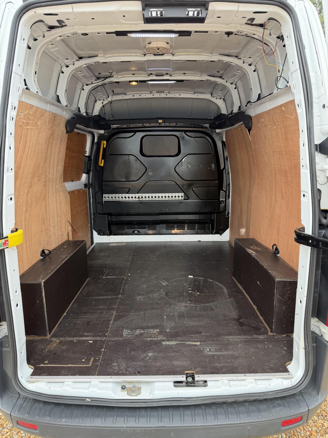 Used Ford Transit Custom 2015 for sale - 76306116: Photo 37