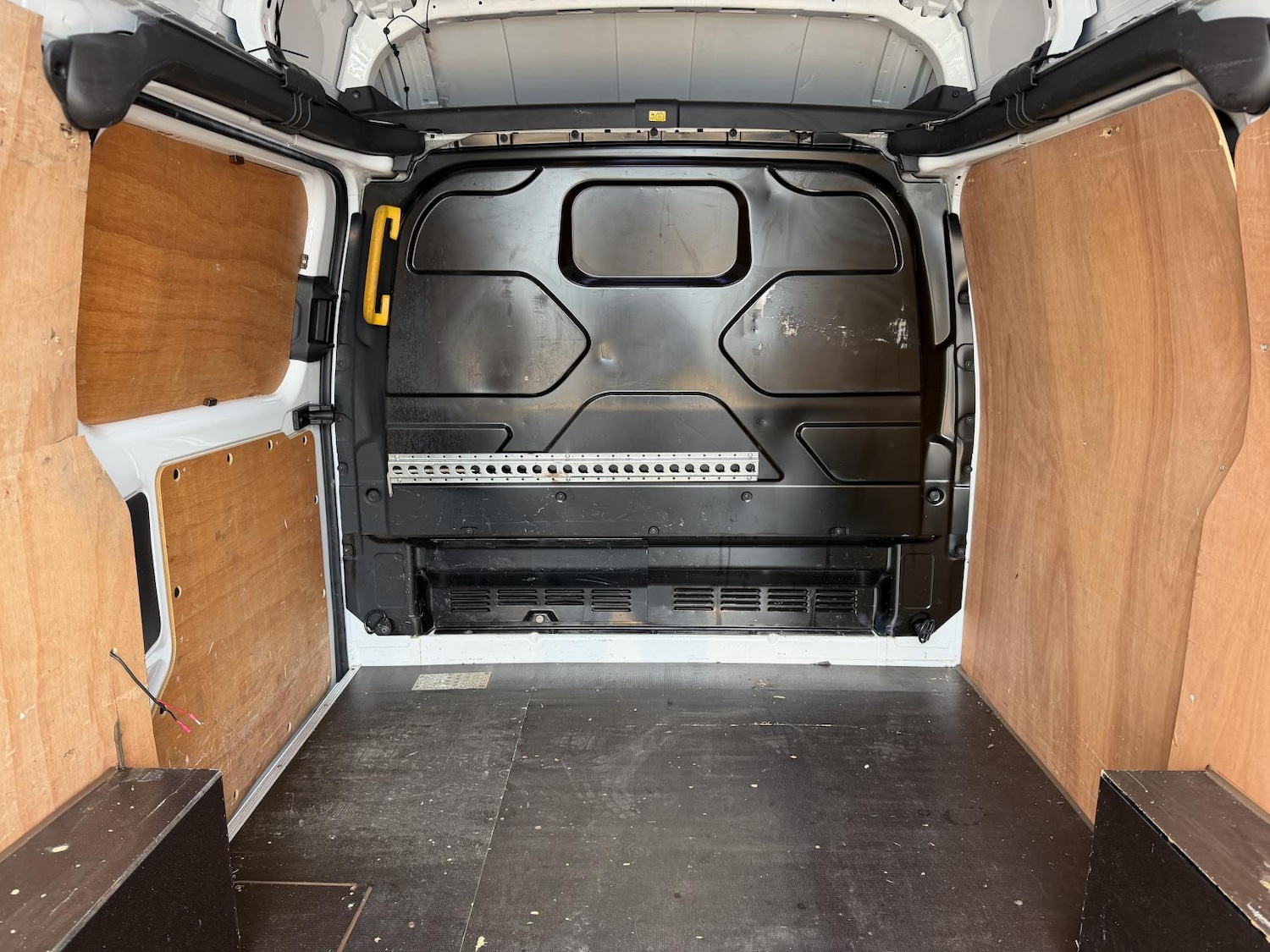 Used Ford Transit Custom 2015 for sale - 76306116: Photo 42