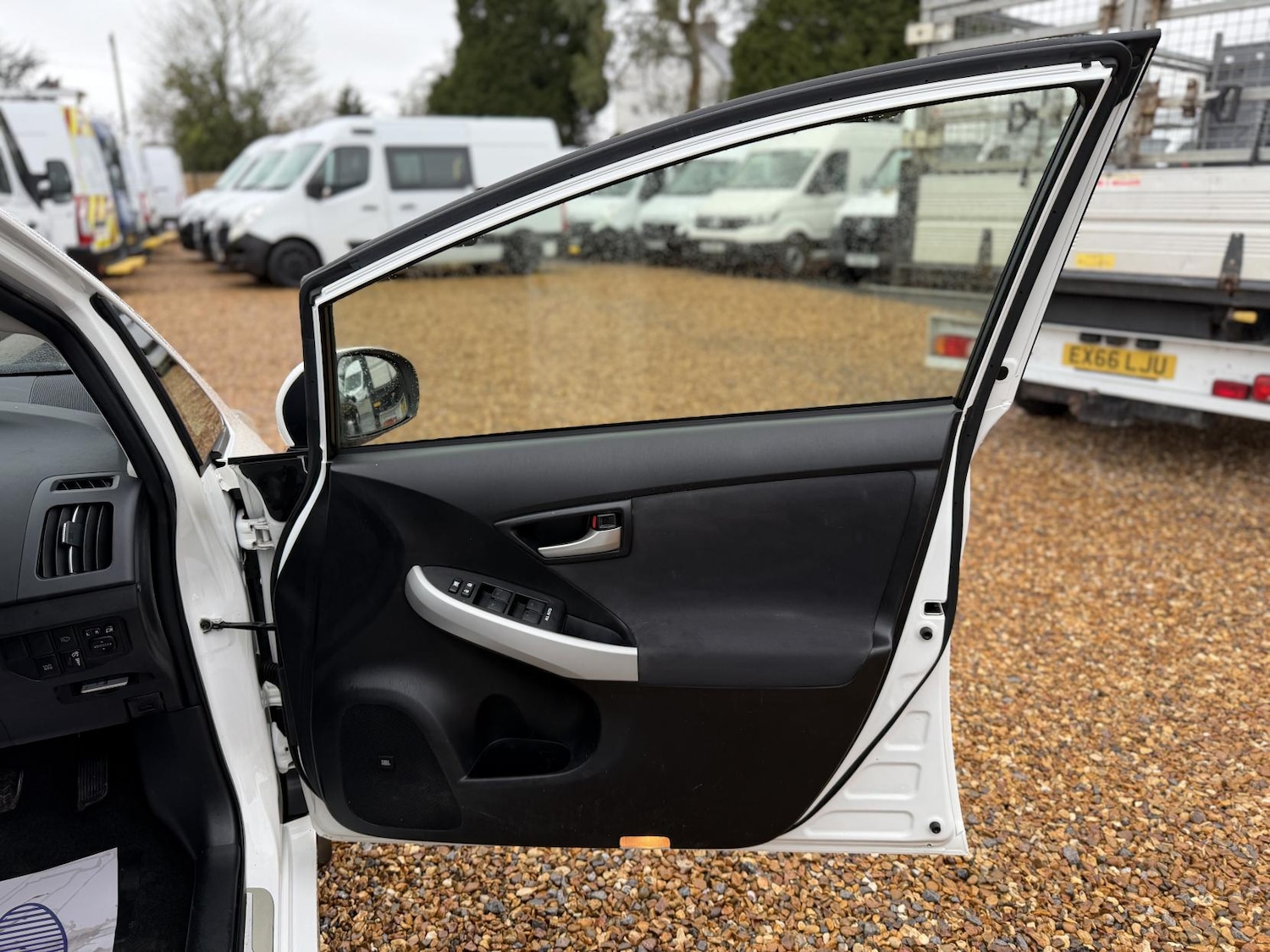 Used Toyota Prius 2013 for sale - 77632696: Photo 15