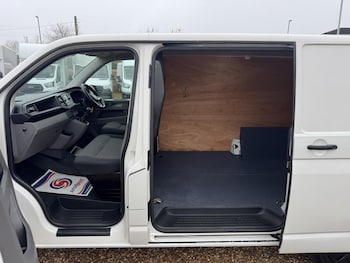 Used Volkswagen Transporter 2022 for sale - 77798714: Photo