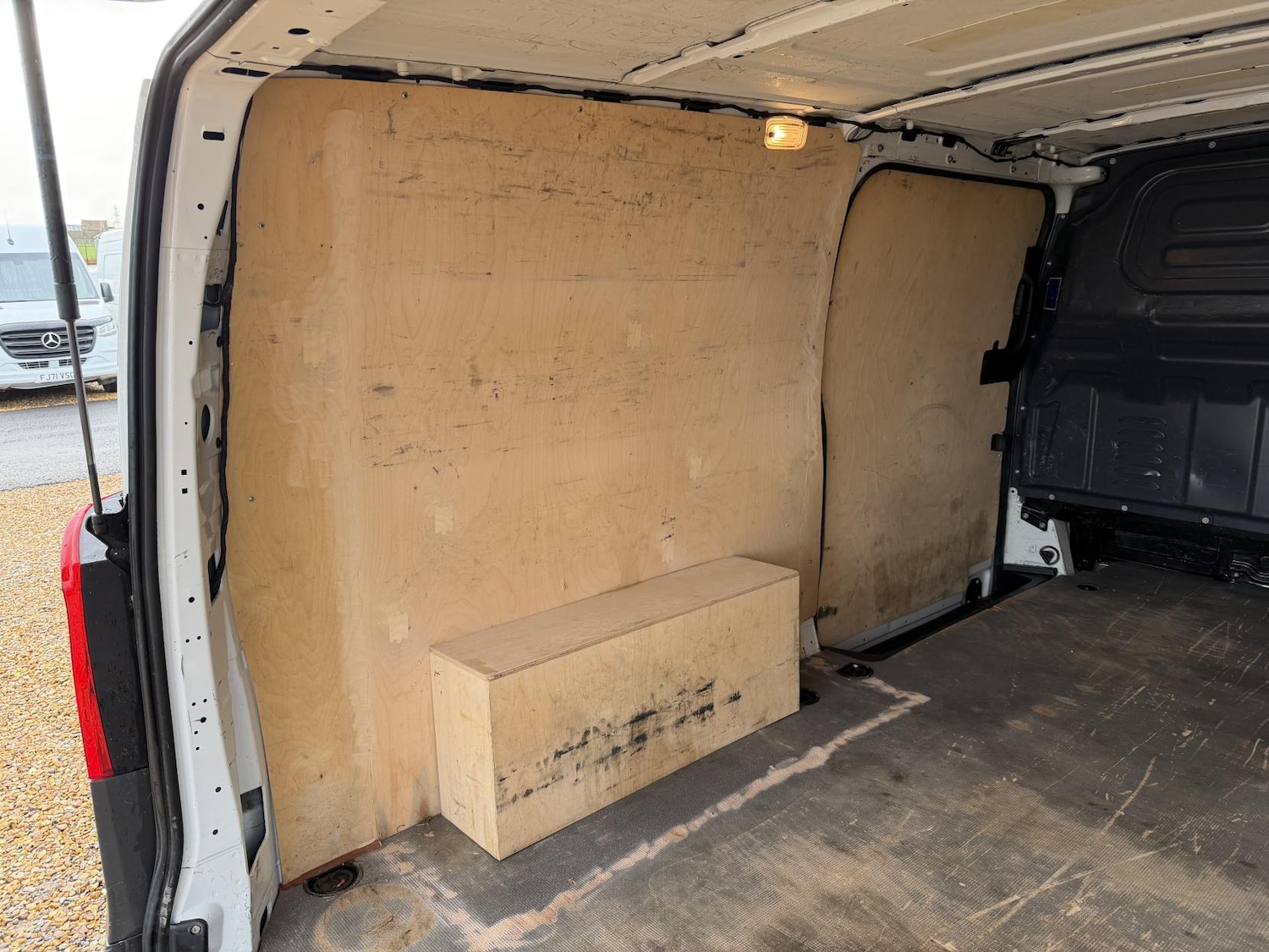 Used Mercedes-Benz Vito 2020 for sale - 76853542: Photo 32