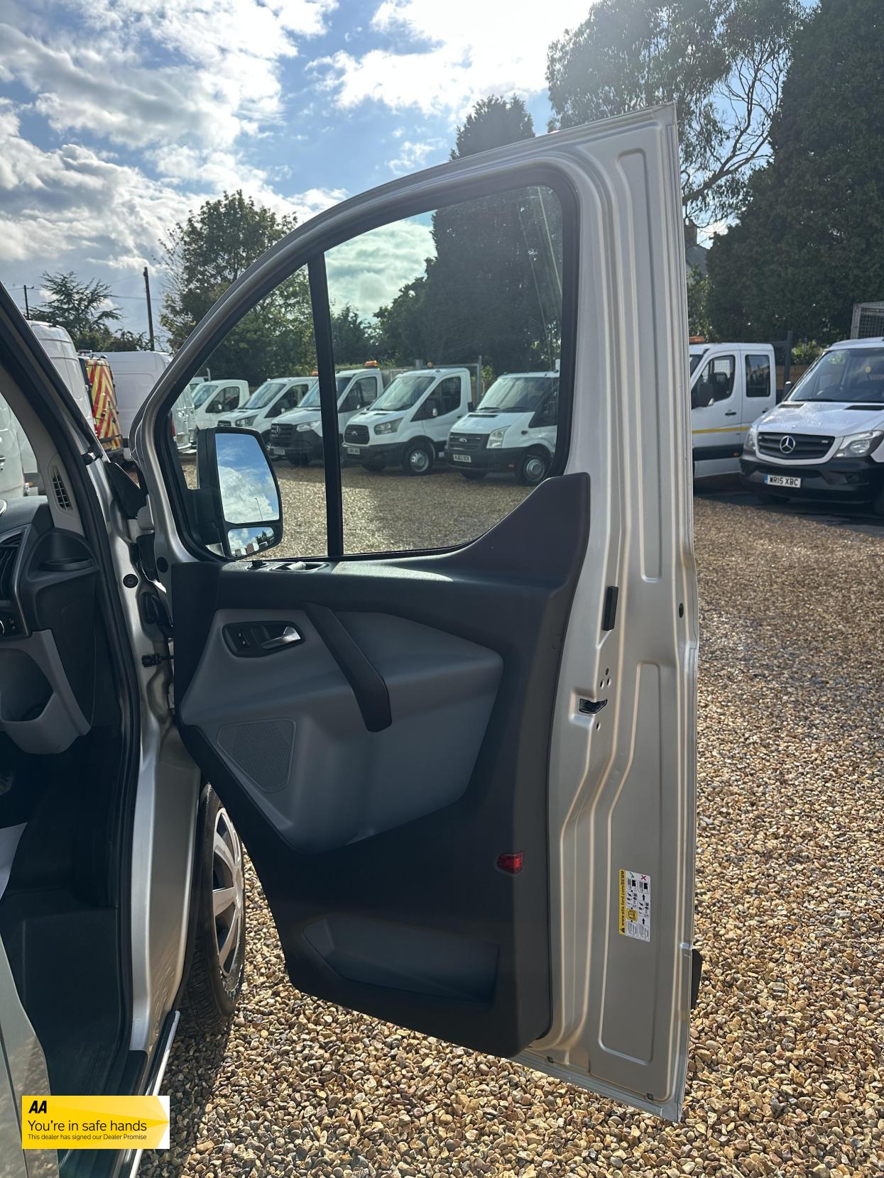 Used Ford Transit Custom 2016 for sale - 76374416: Photo 28