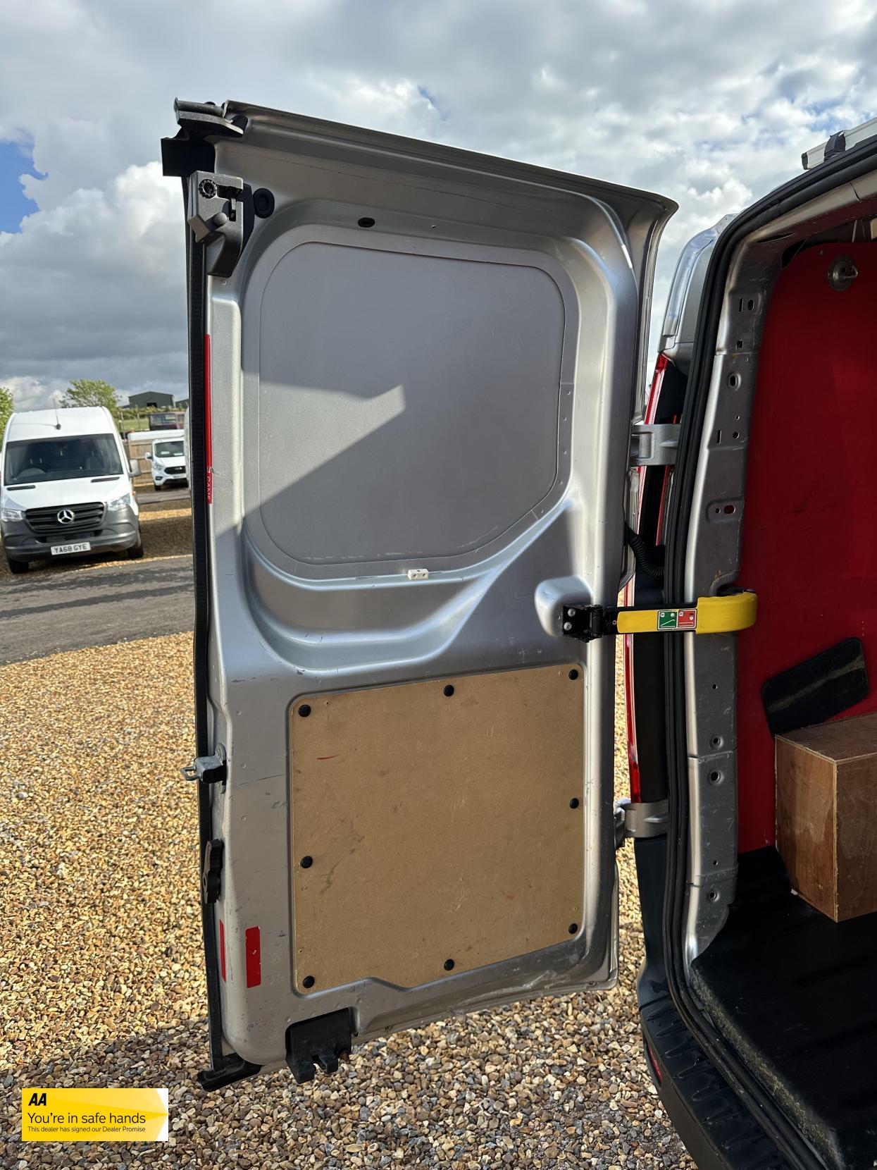 Used Ford Transit Custom 2016 for sale - 76374416: Photo 43