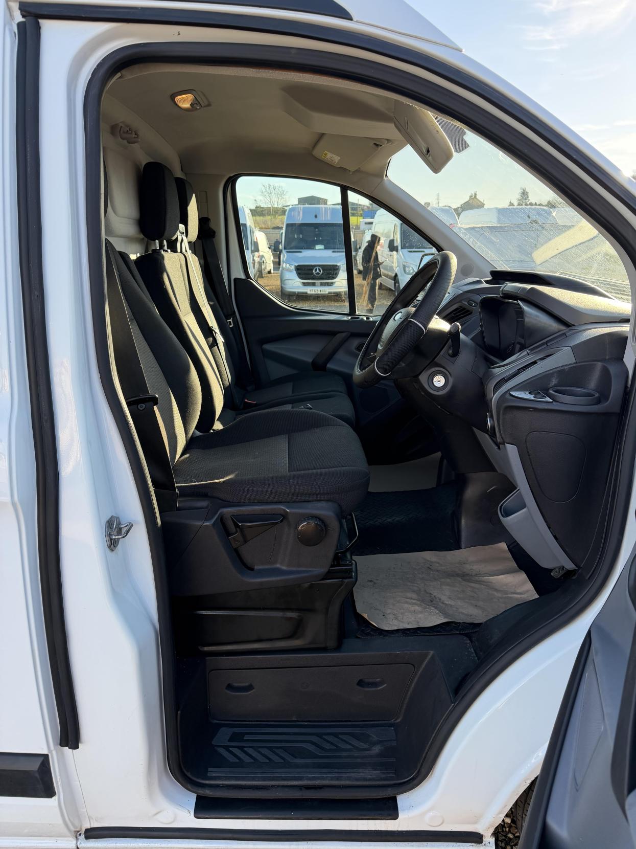 Used Ford Transit Custom 2015 for sale - 76660599: Photo 14