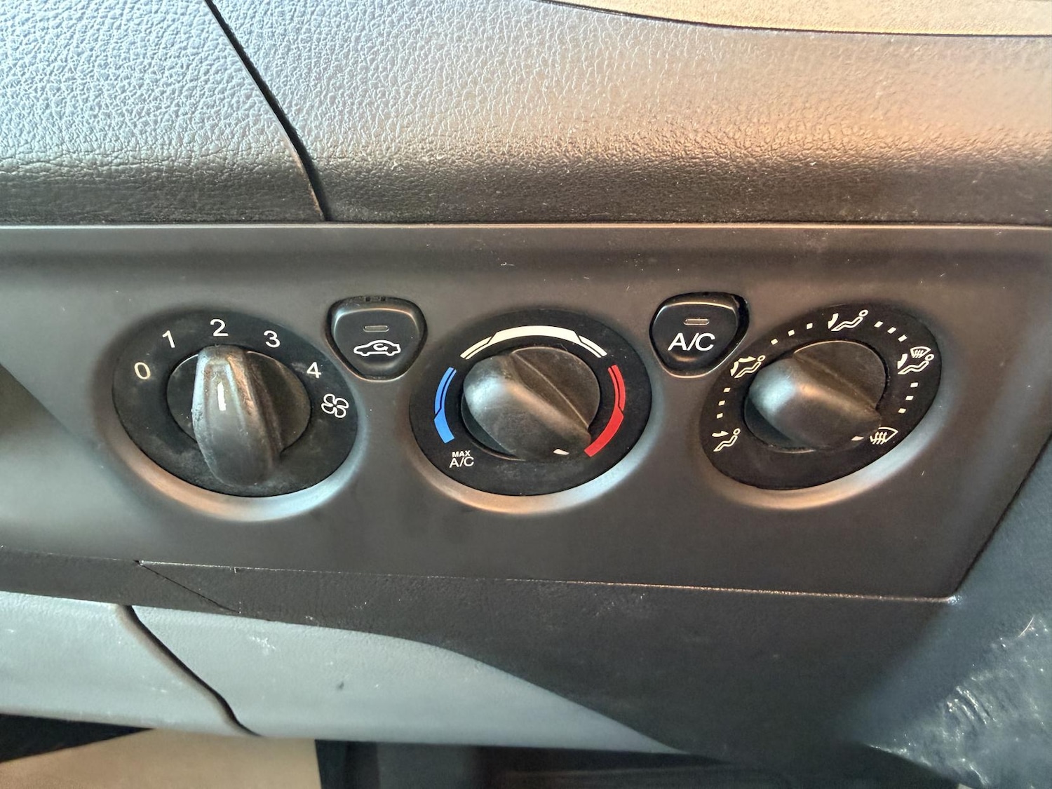 Used Ford Transit Custom 2015 for sale - 76660599: Photo 29