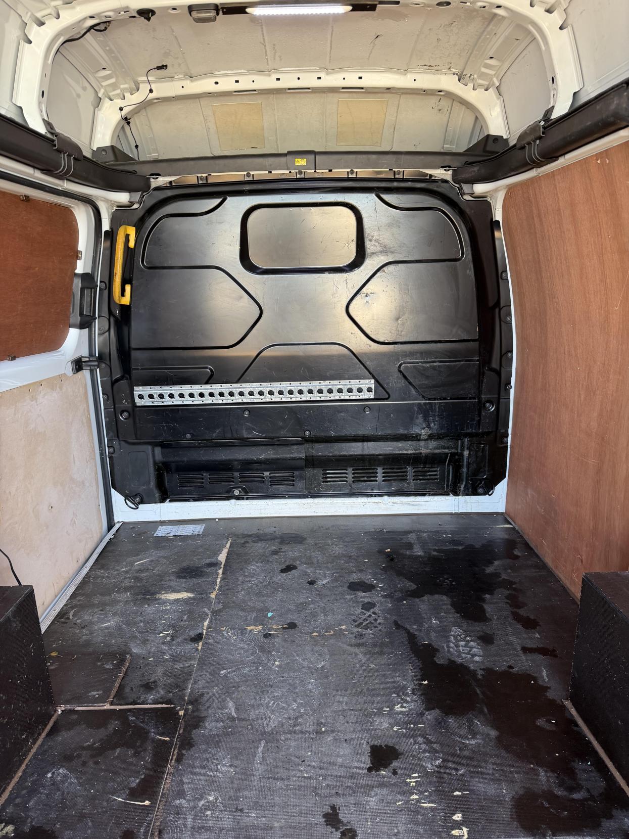 Used Ford Transit Custom 2015 for sale - 76660599: Photo 40