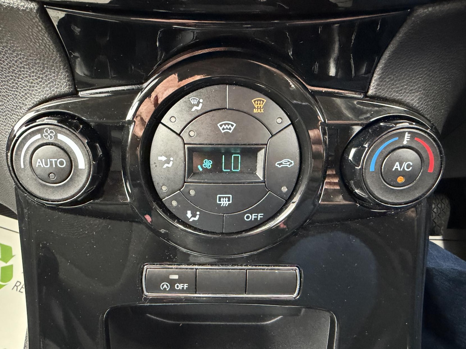 Used Ford Fiesta 2015 for sale - 76526558: Photo 32