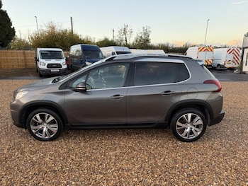 Used Peugeot 2008 2017 for sale - 76374418: Photo