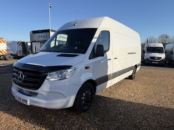 Used Mercedes-Benz Sprinter 2019 for sale - 76758998: Photo