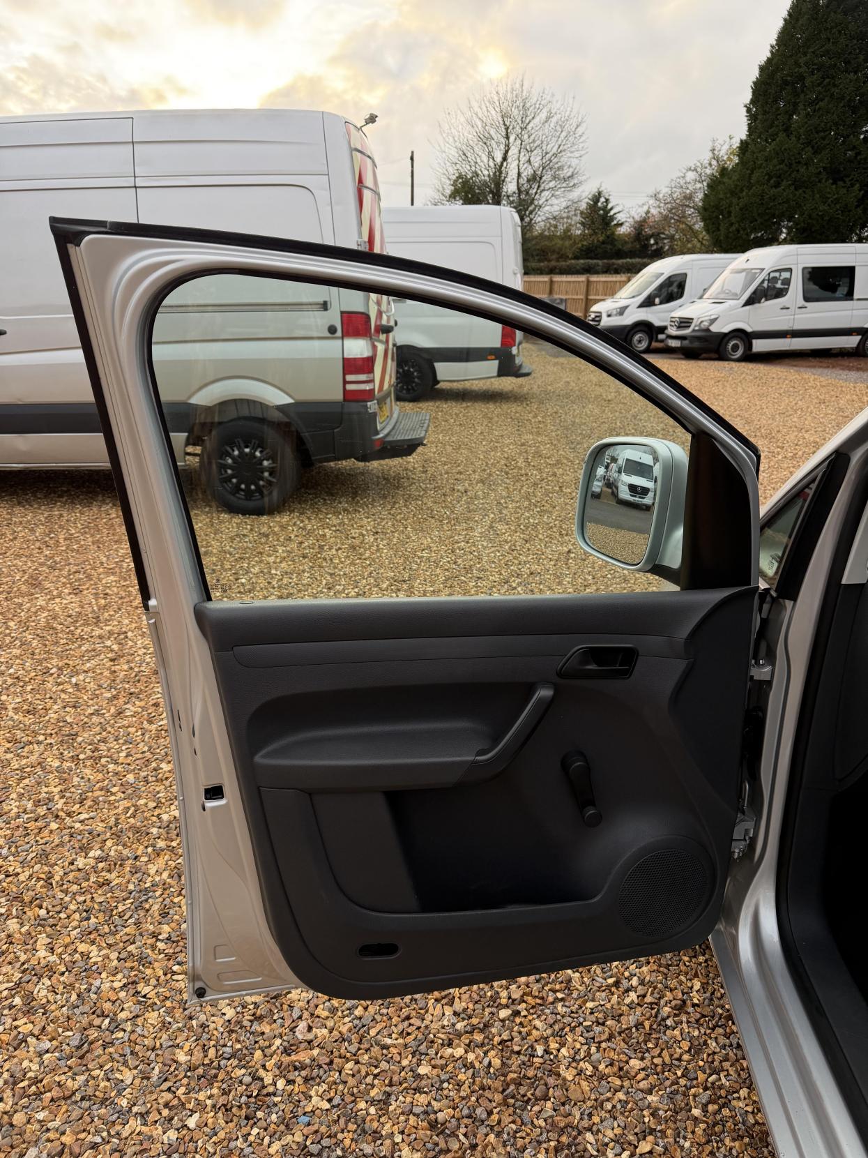 Used Volkswagen Transporter 2012 for sale - 76497780: Photo 12