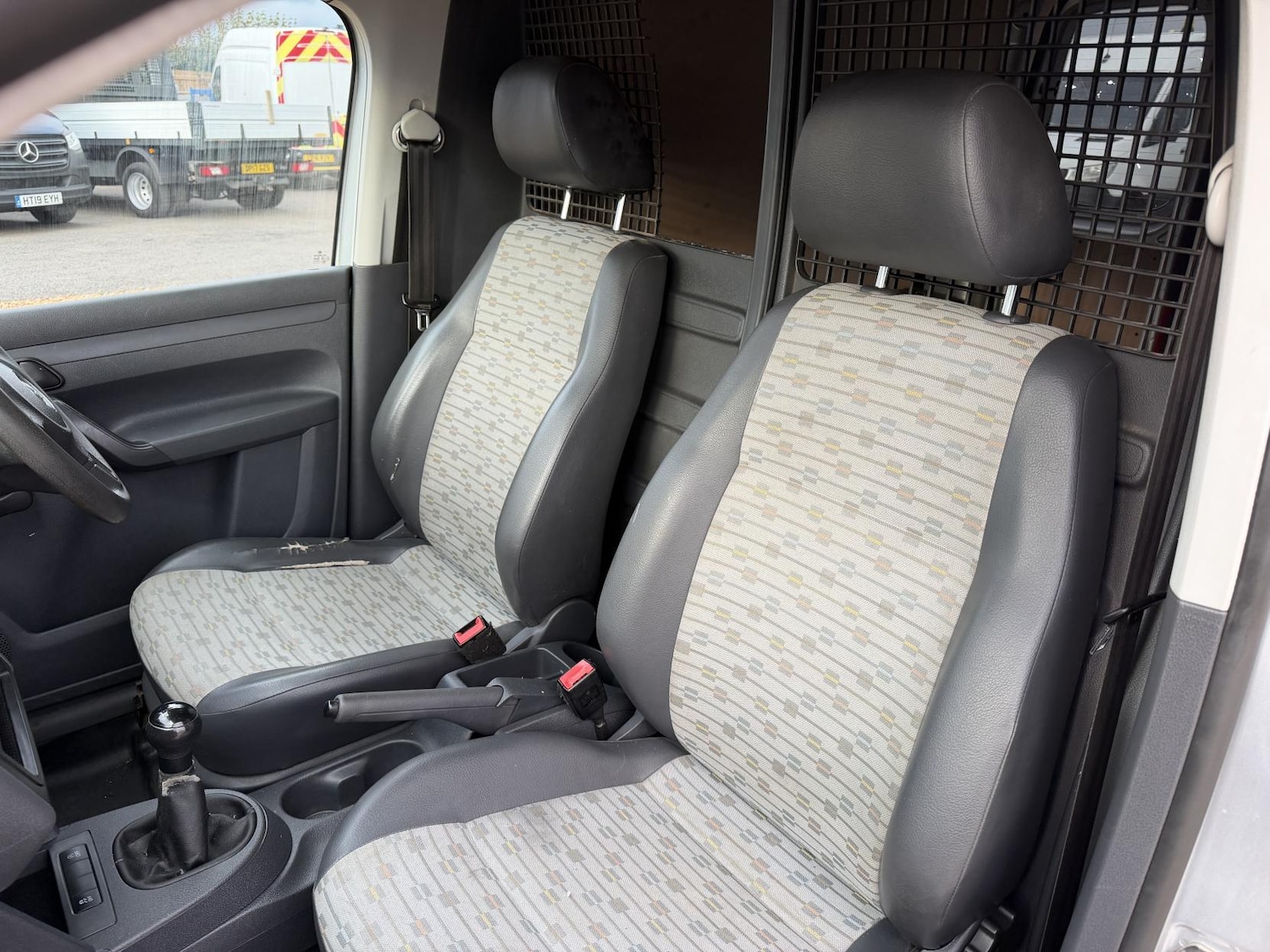 Used Volkswagen Transporter 2012 for sale - 76497780: Photo 16