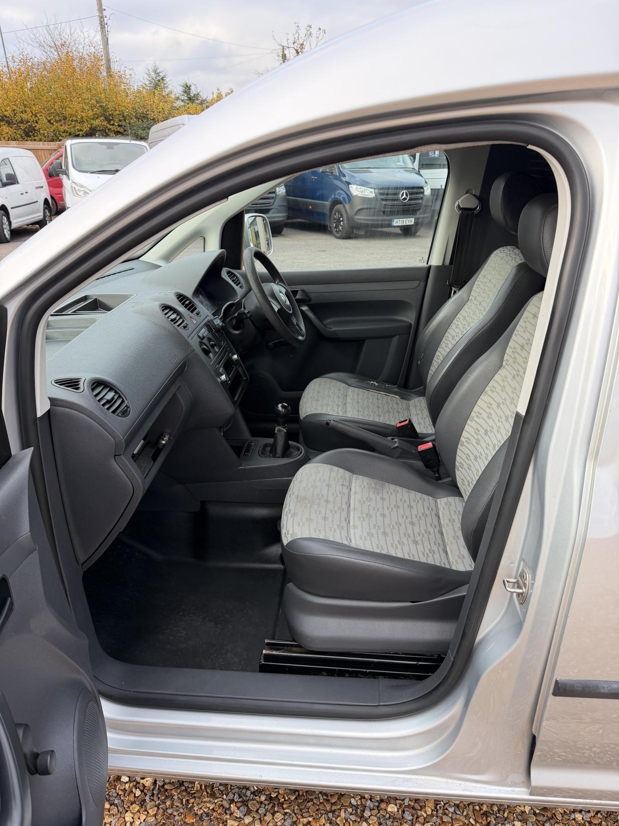 Used Volkswagen Transporter 2012 for sale - 76497780: Photo 17