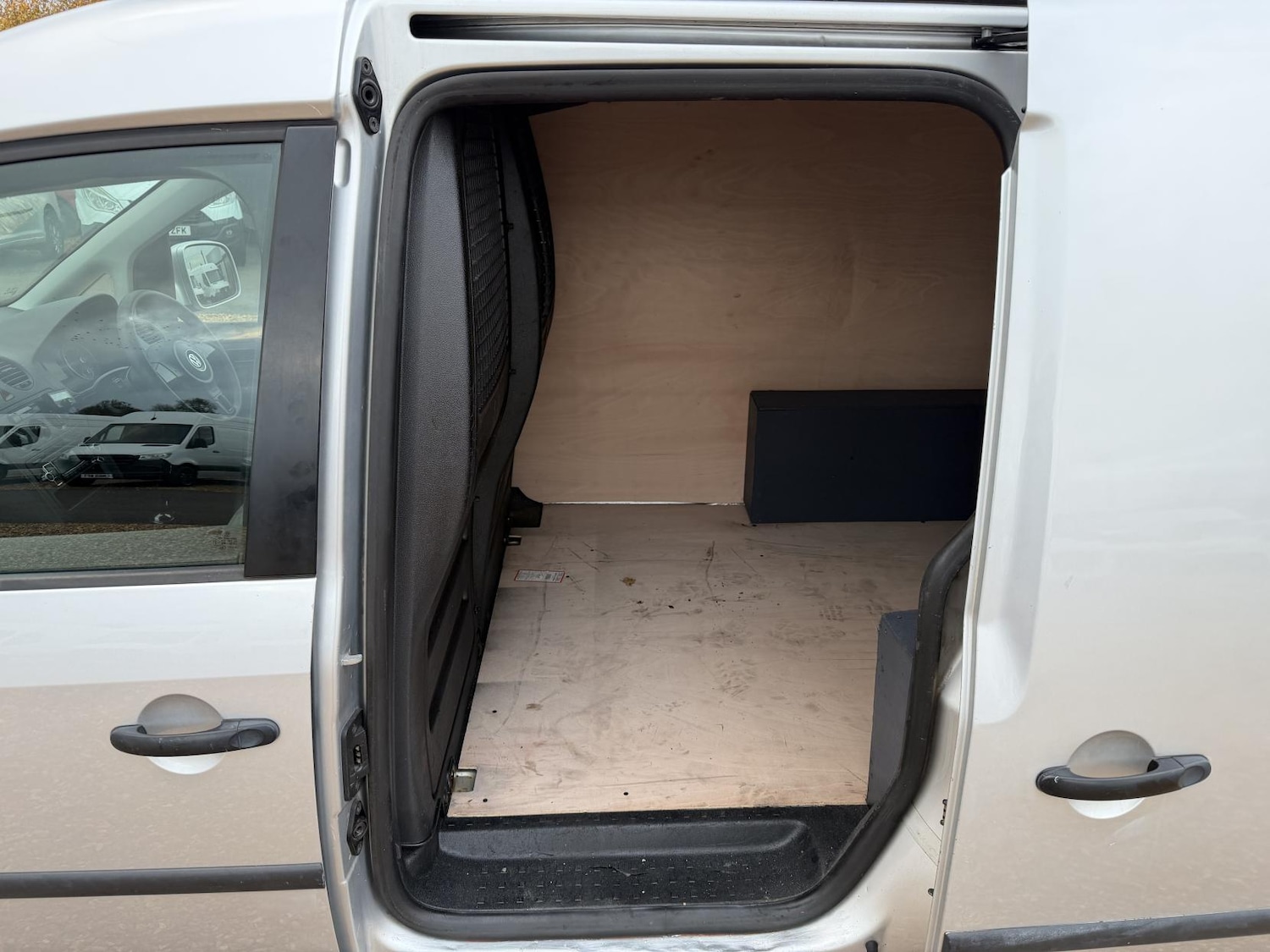 Used Volkswagen Transporter 2012 for sale - 76497780: Photo 21