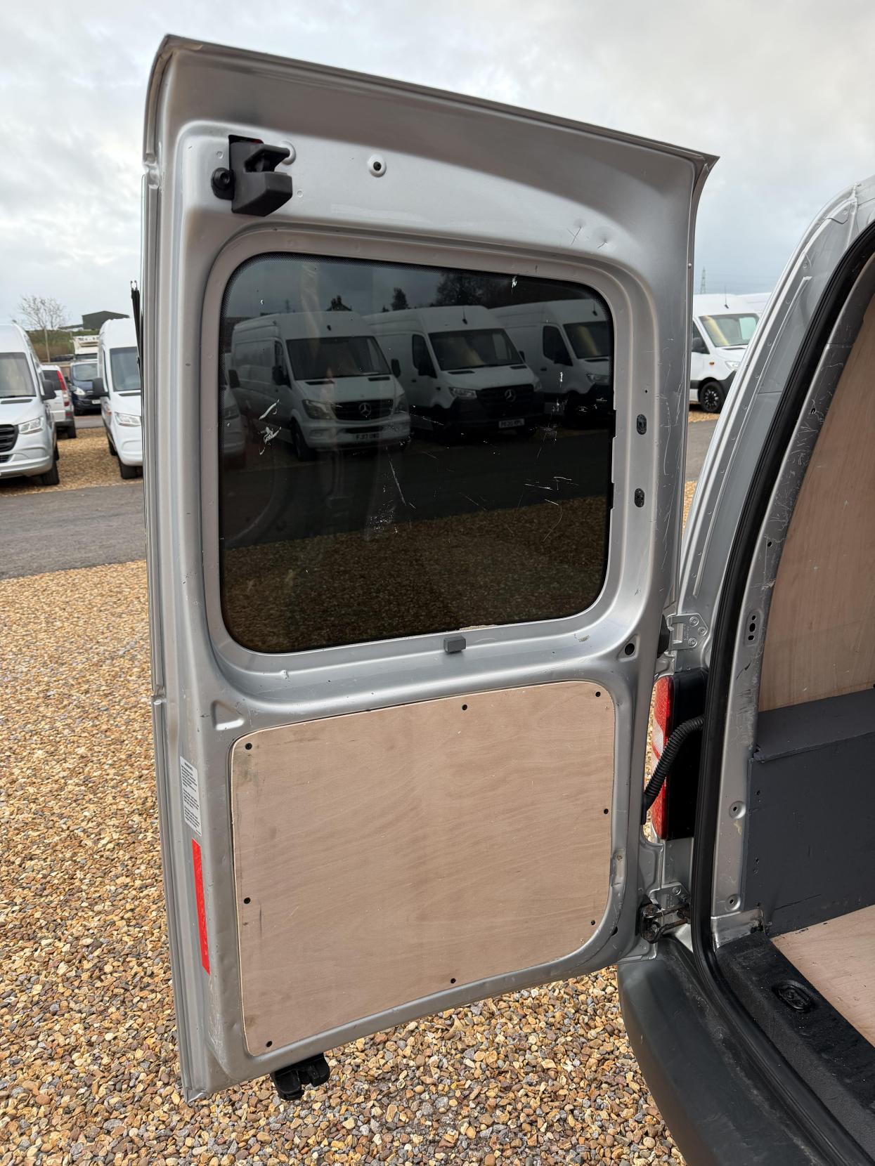 Used Volkswagen Transporter 2012 for sale - 76497780: Photo 24