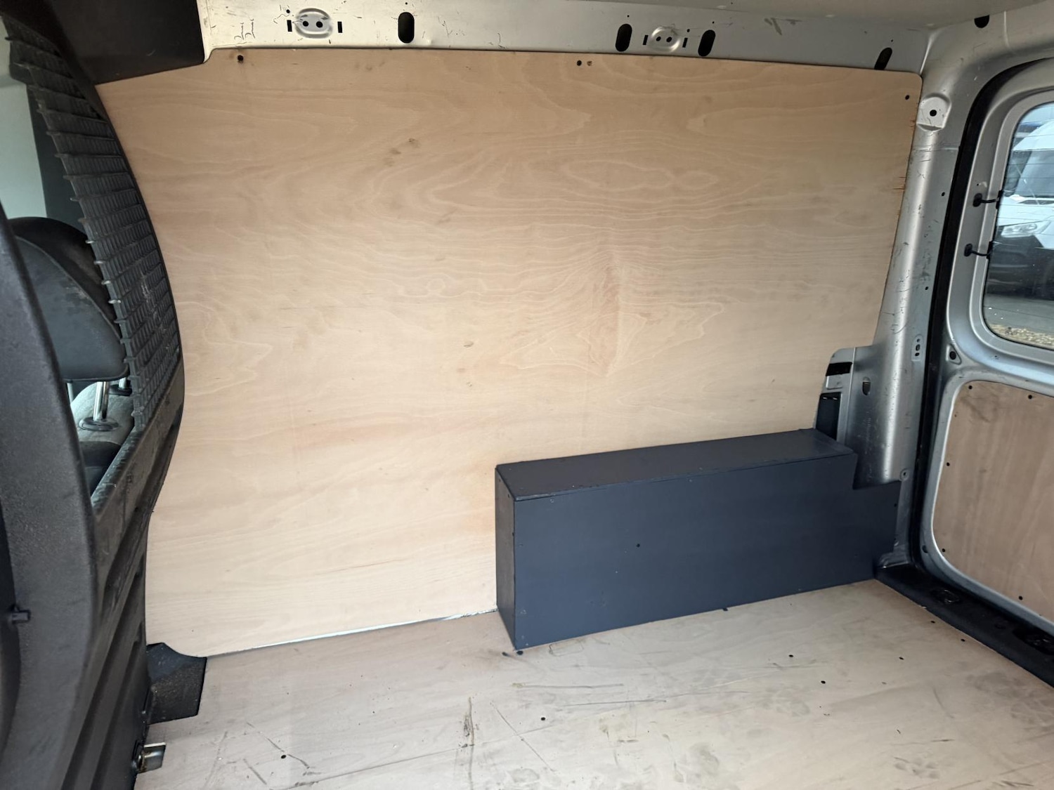 Used Volkswagen Transporter 2012 for sale - 76497780: Photo 26