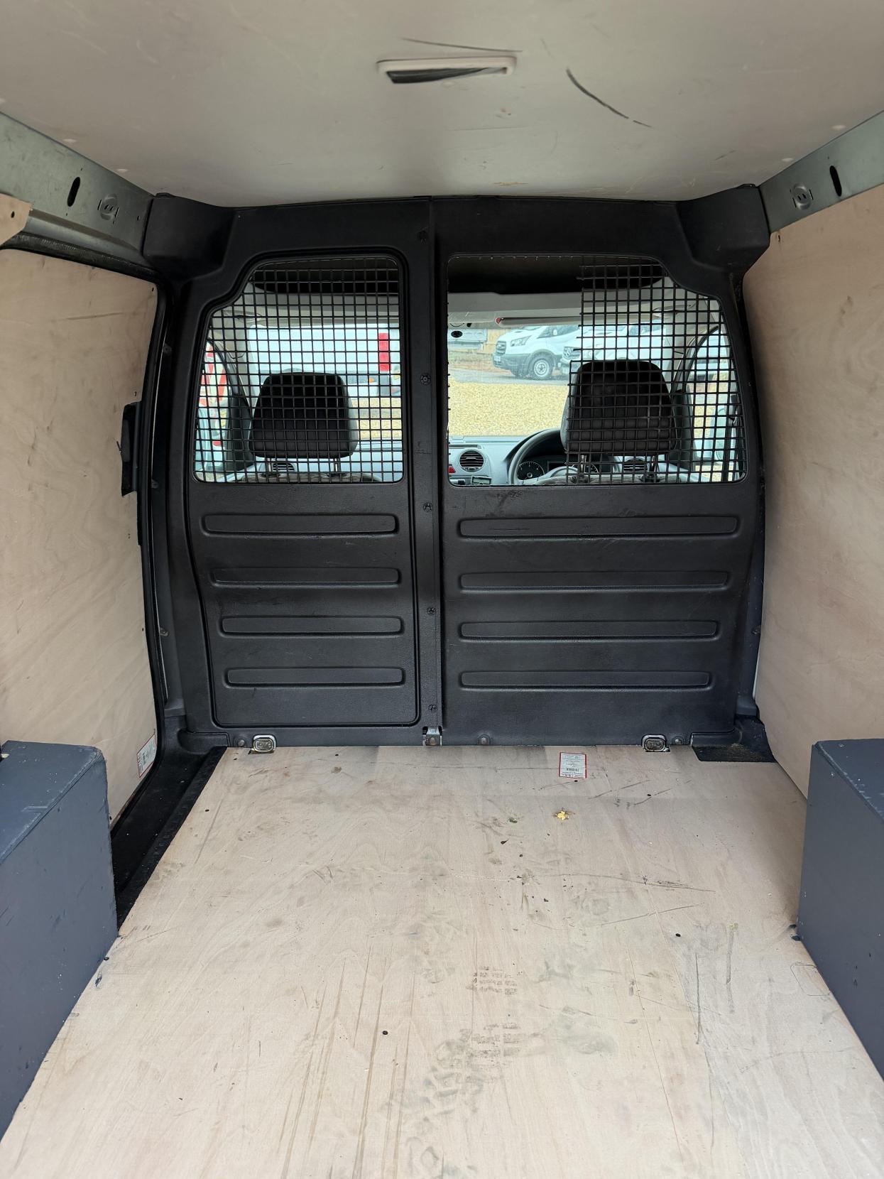 Used Volkswagen Transporter 2012 for sale - 76497780: Photo 27