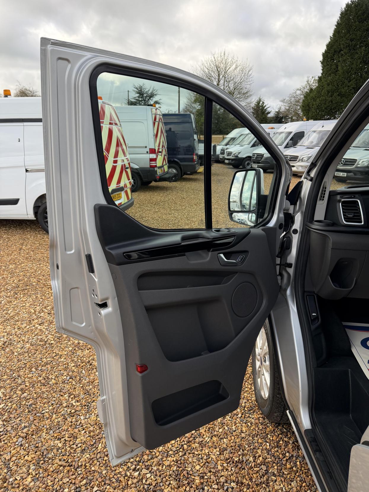 Used Ford Transit Custom 2019 for sale - 76199625: Photo 16