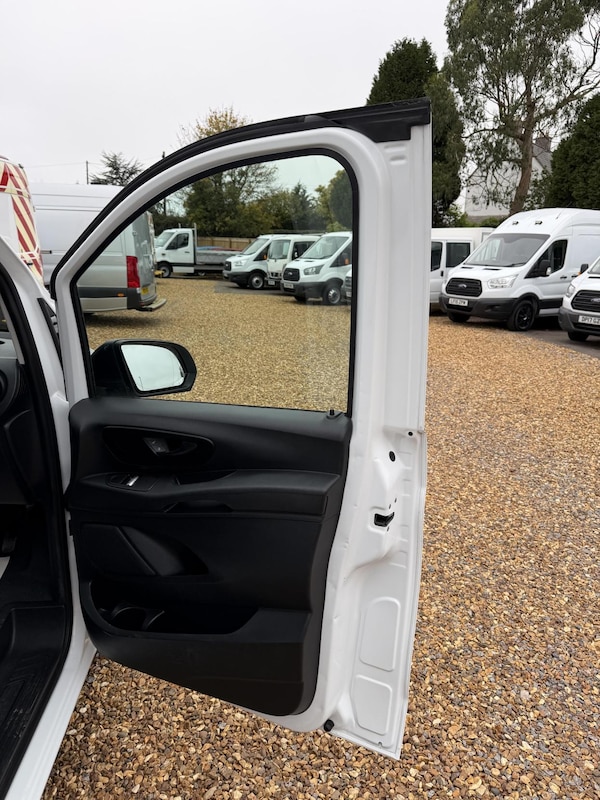 Used Mercedes-Benz Vito 2018 for sale - 76269579: Photo 14
