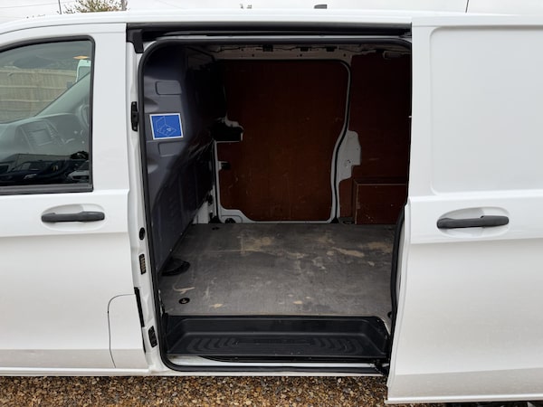 Used Mercedes-Benz Vito 2018 for sale - 76269579: Photo 24