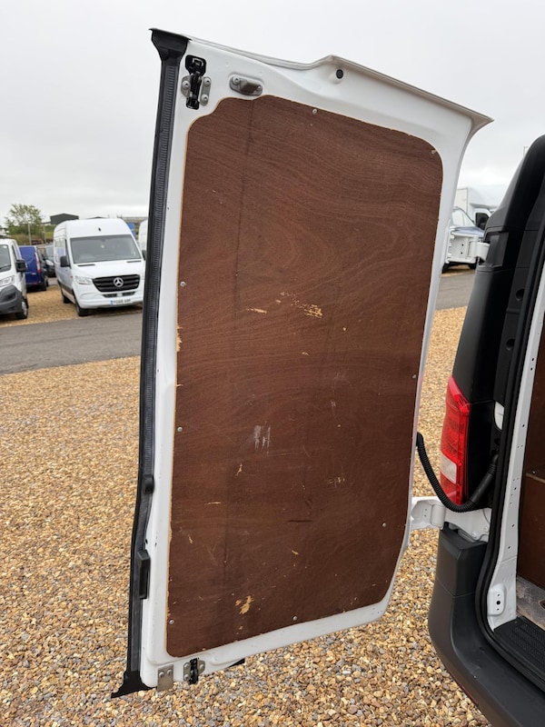 Used Mercedes-Benz Vito 2018 for sale - 76269579: Photo 34