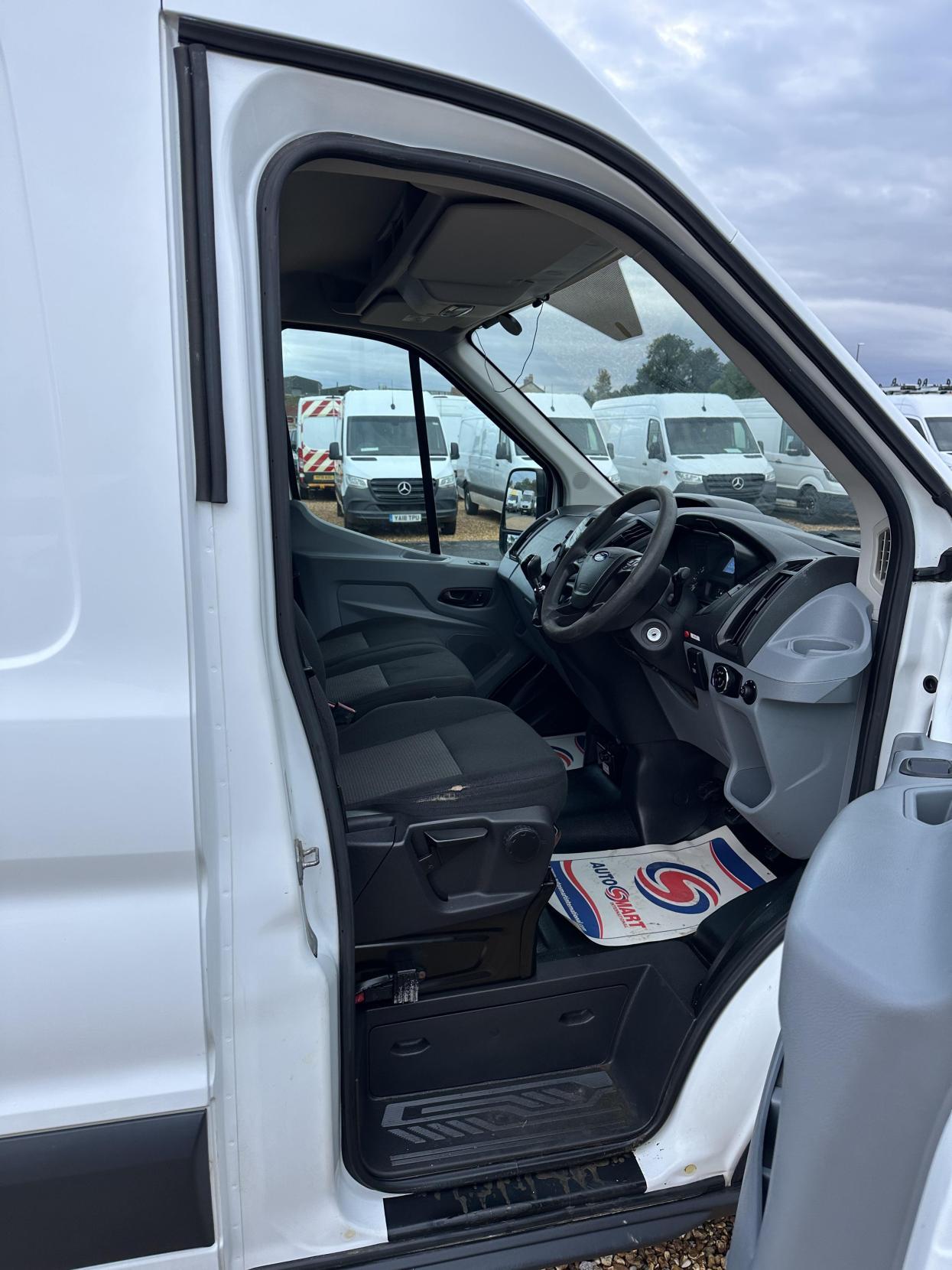 Used Ford Transit 2015 for sale - 76467858: Photo 12