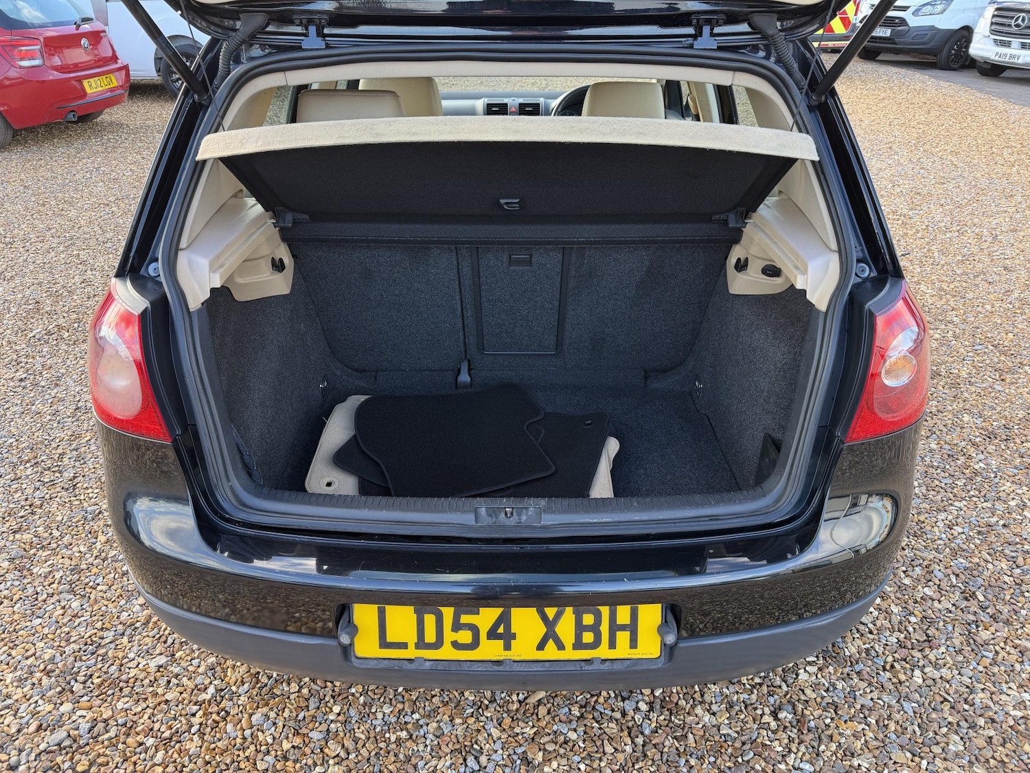 Used Volkswagen Golf 2004 for sale - 76706323: Photo 25