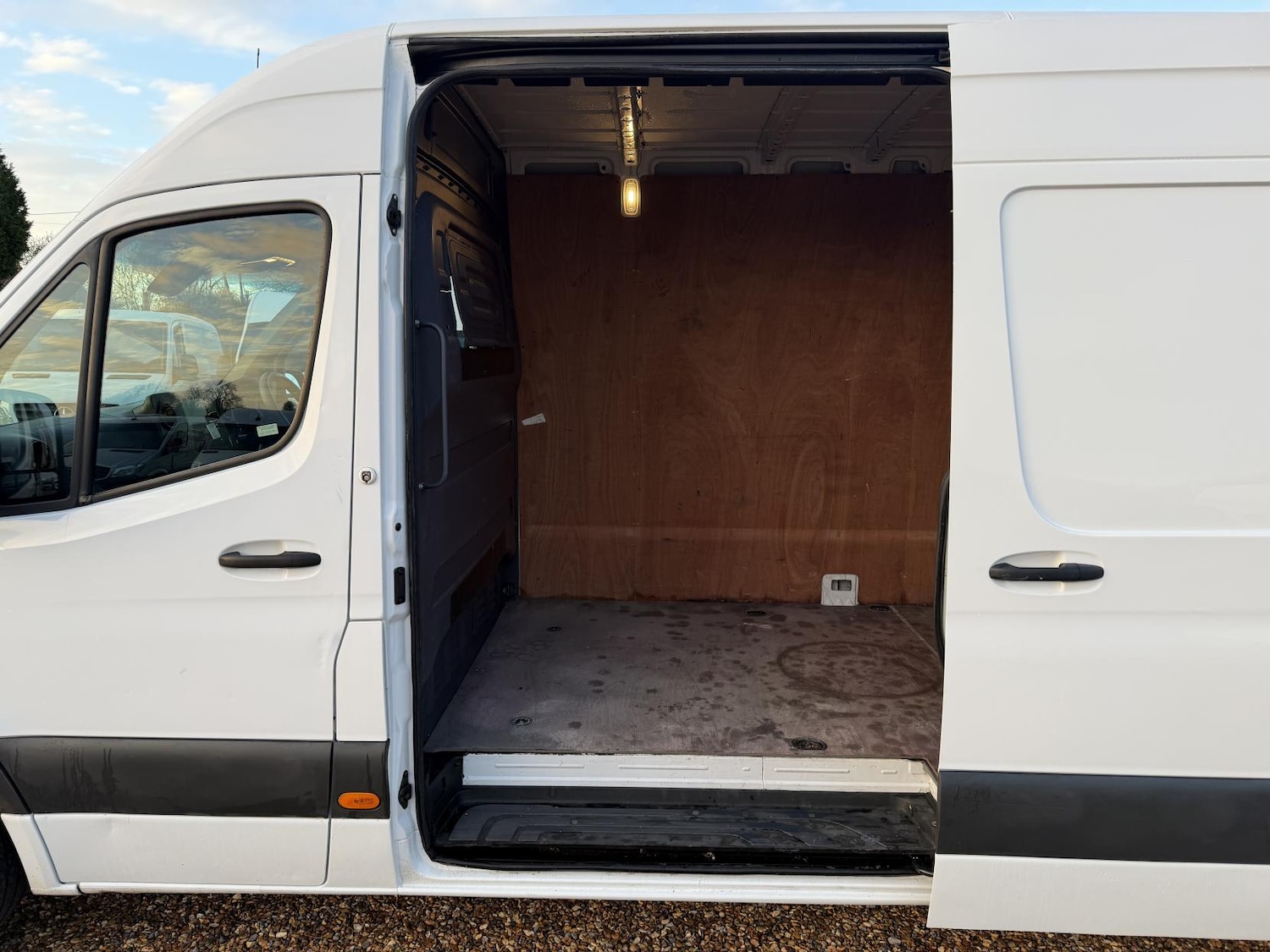 Used Mercedes-Benz Sprinter 2020 for sale - 76987599: Photo 29