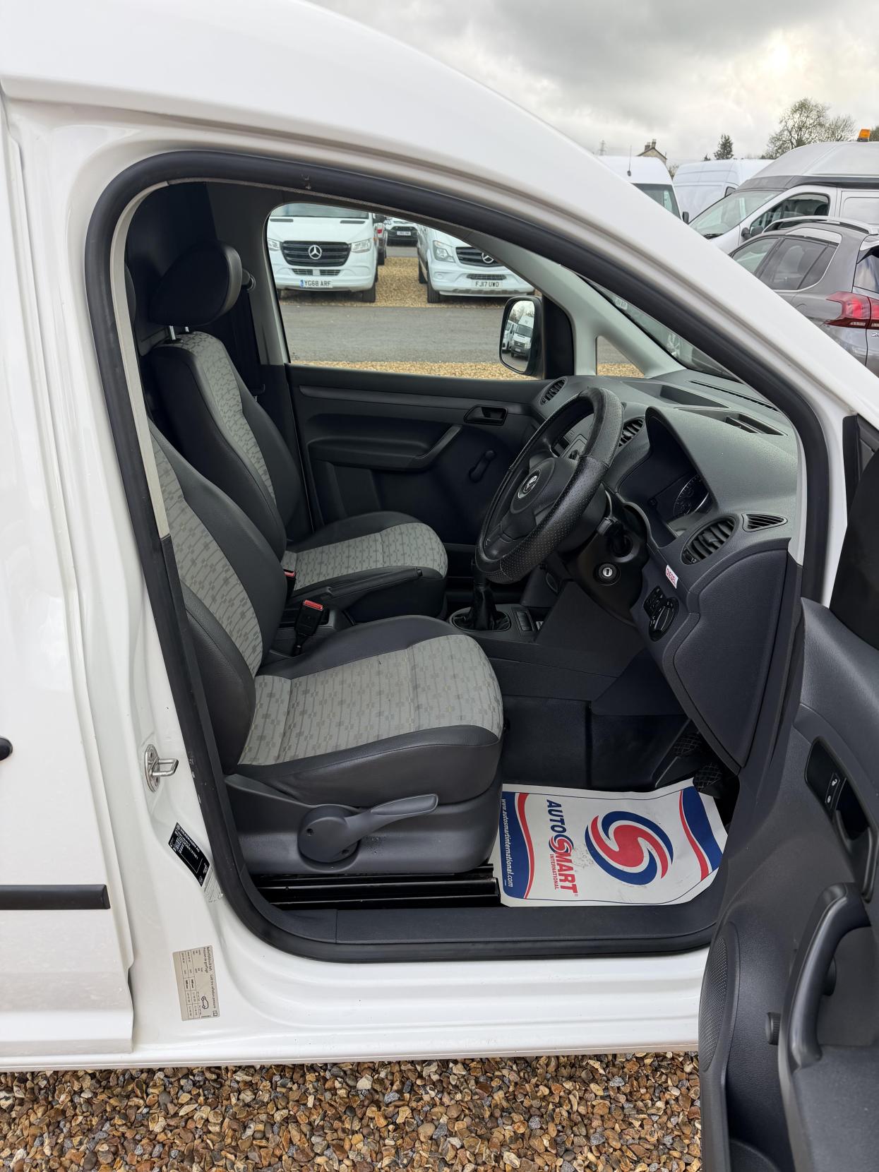 Used Volkswagen Caddy Maxi 2013 for sale - 76514522: Photo 10