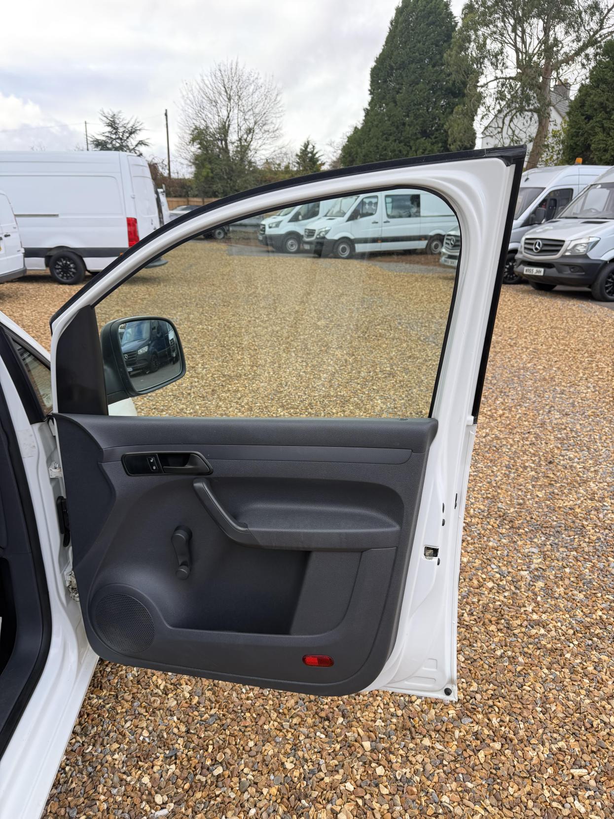 Used Volkswagen Caddy Maxi 2013 for sale - 76514522: Photo 11