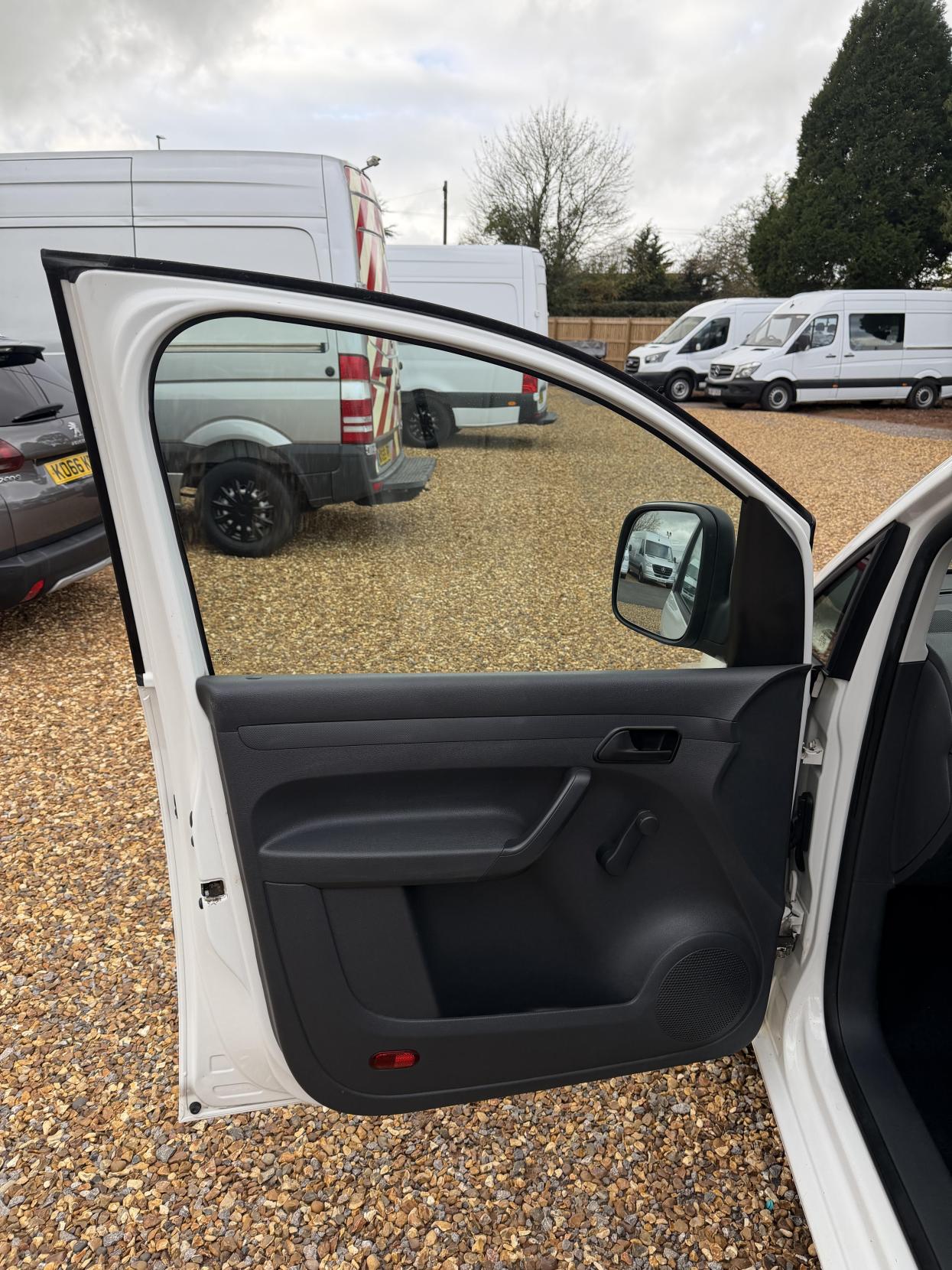 Used Volkswagen Caddy Maxi 2013 for sale - 76514522: Photo 14