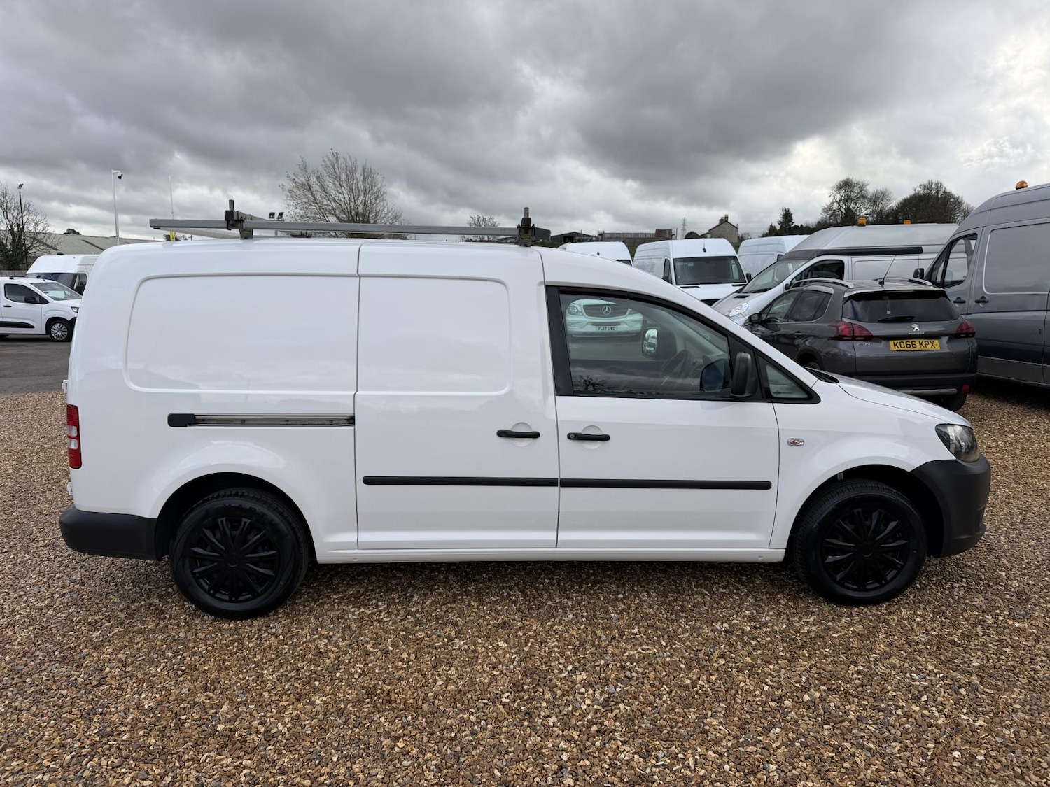 Used Volkswagen Caddy Maxi 2013 for sale - 76514522: Photo 6