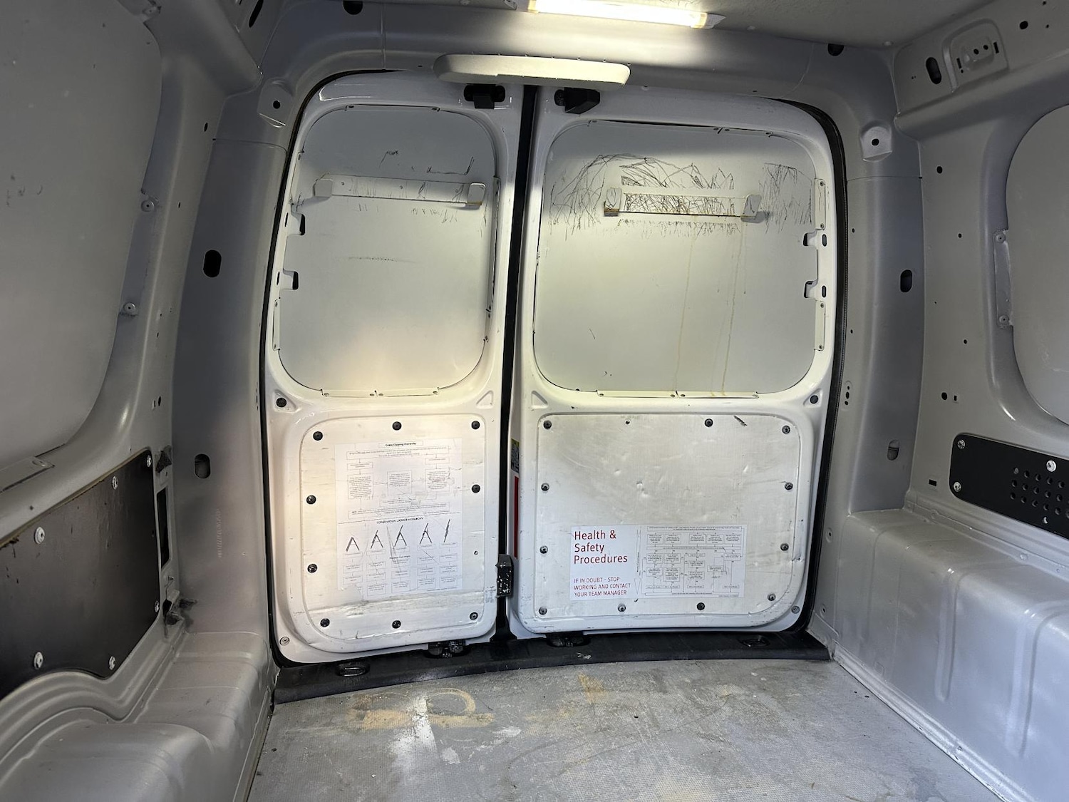 Used Volkswagen Caddy Maxi 2013 for sale - 77225338: Photo 30