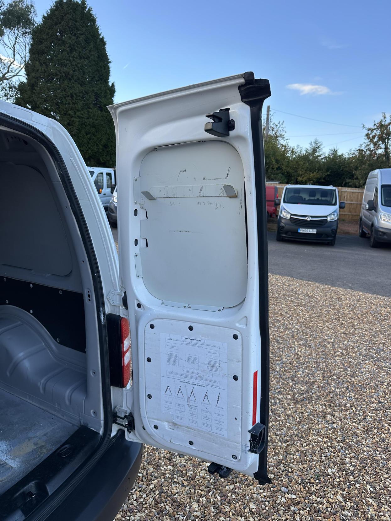 Used Volkswagen Caddy Maxi 2013 for sale - 77225338: Photo 34