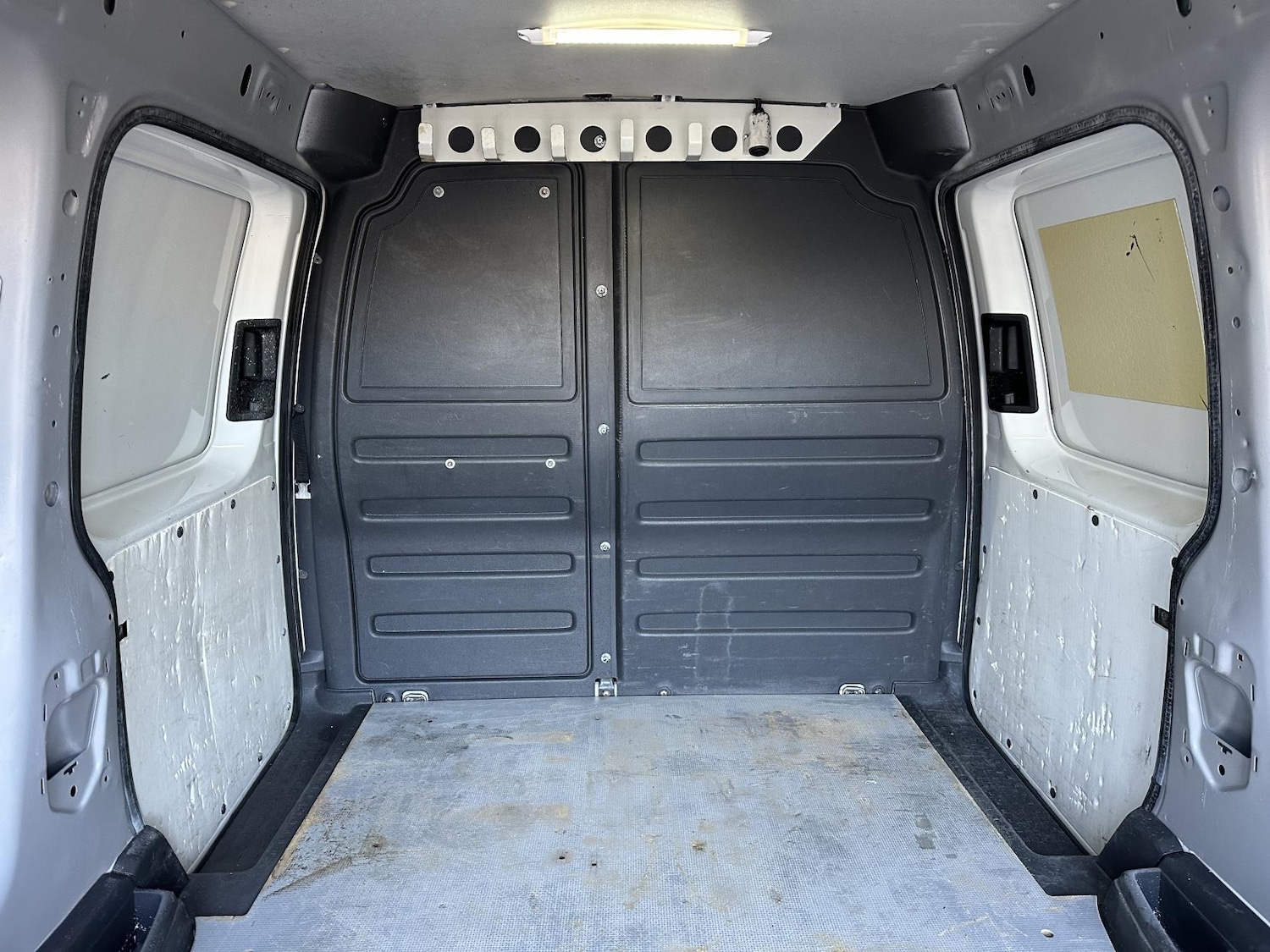 Used Volkswagen Caddy Maxi 2013 for sale - 77225338: Photo 36