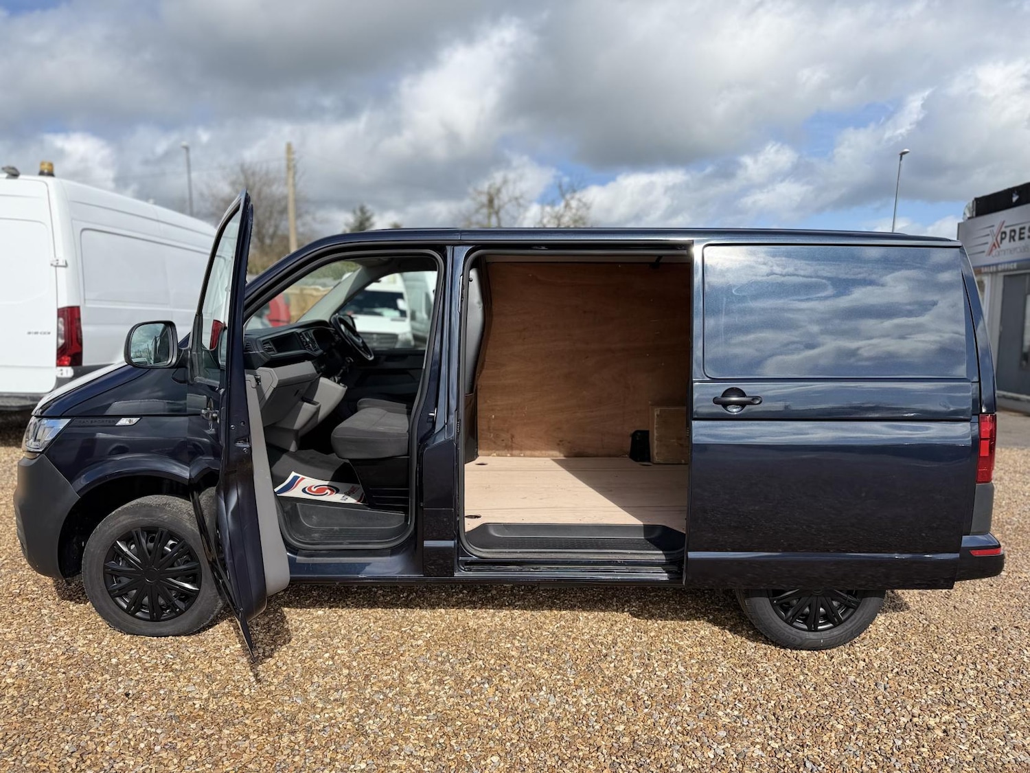 Used Volkswagen Transporter 2021 for sale - 78140554: Photo 30