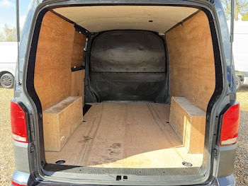 Used Volkswagen Transporter 2021 for sale - 78140554: Photo