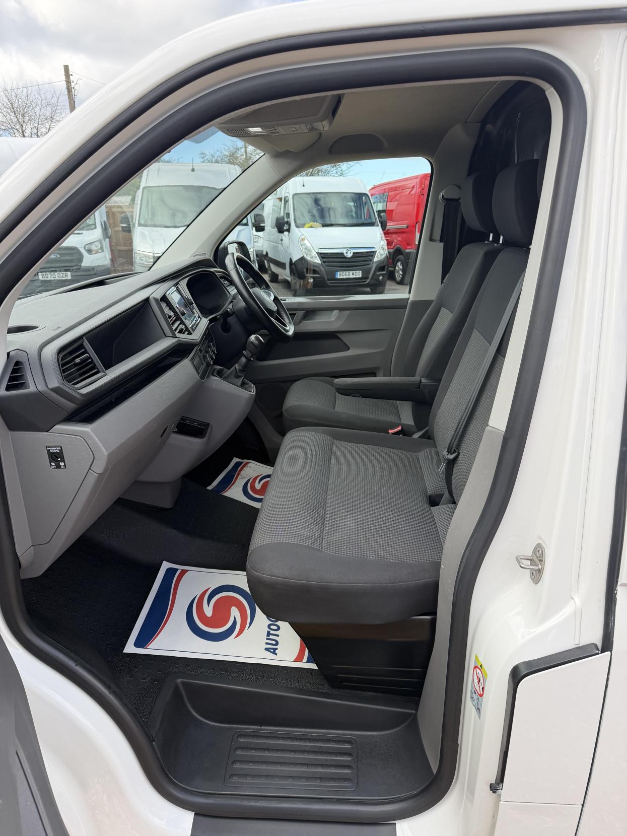 Used Volkswagen Transporter 2022 for sale - 78018719: Photo 21