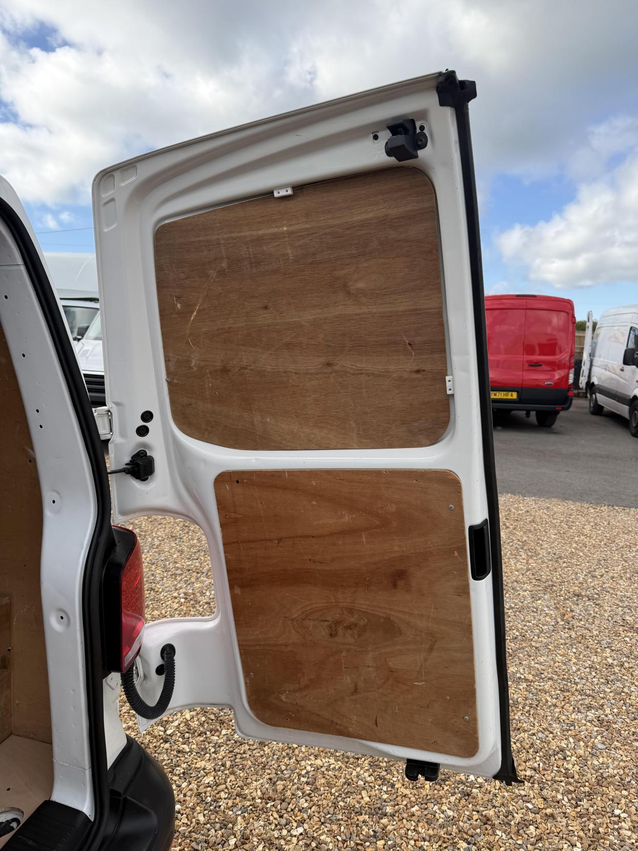 Used Volkswagen Transporter 2022 for sale - 78018719: Photo 41