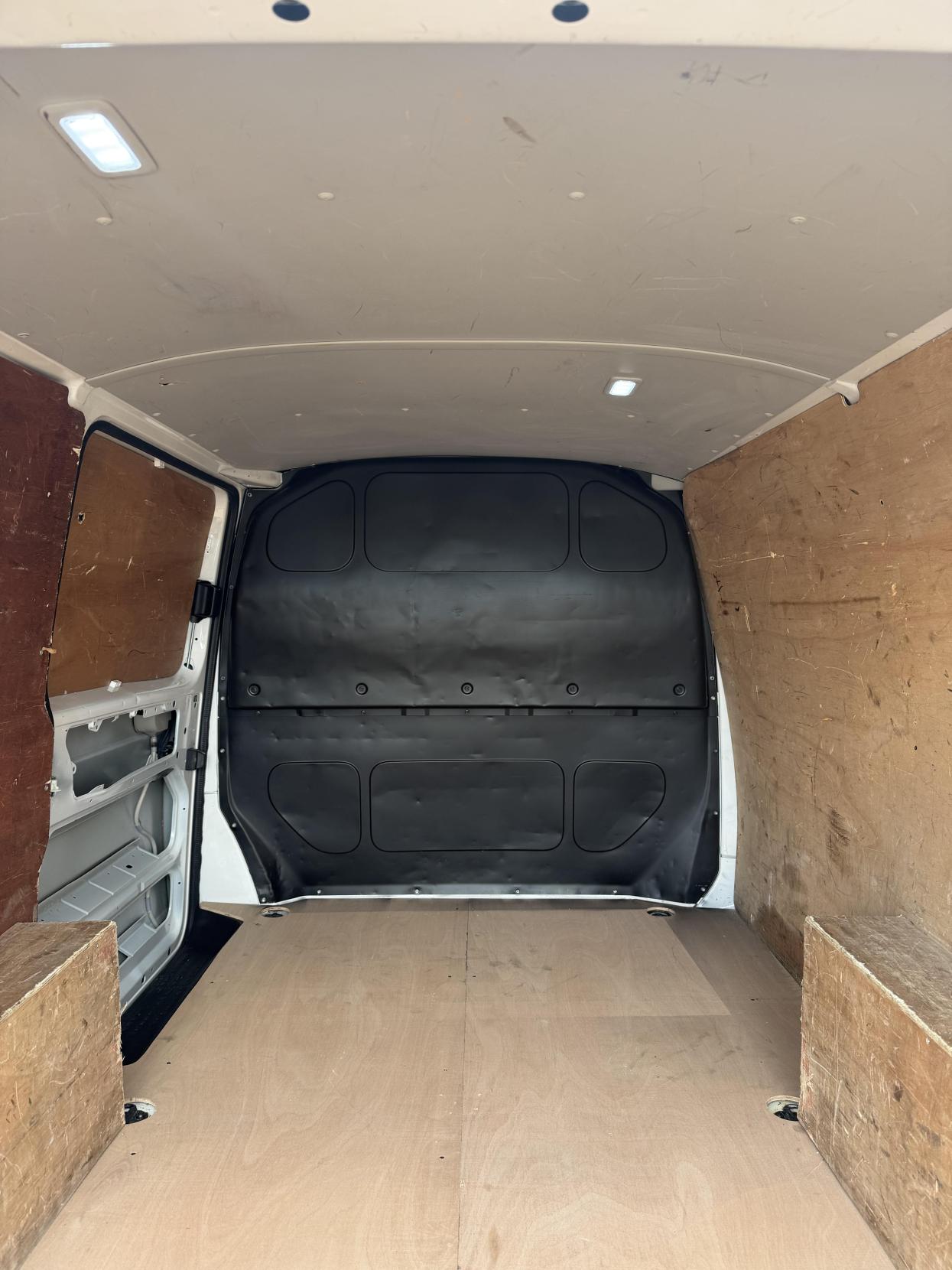 Used Volkswagen Transporter 2022 for sale - 78018719: Photo 43