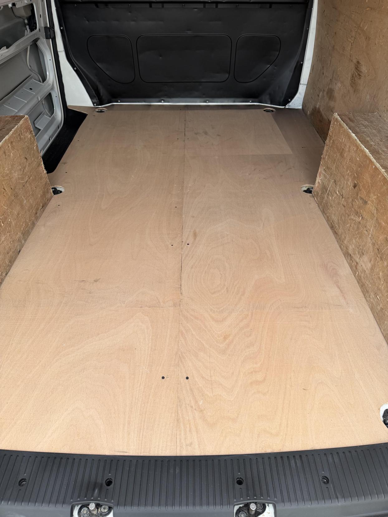 Used Volkswagen Transporter 2022 for sale - 78018719: Photo 44