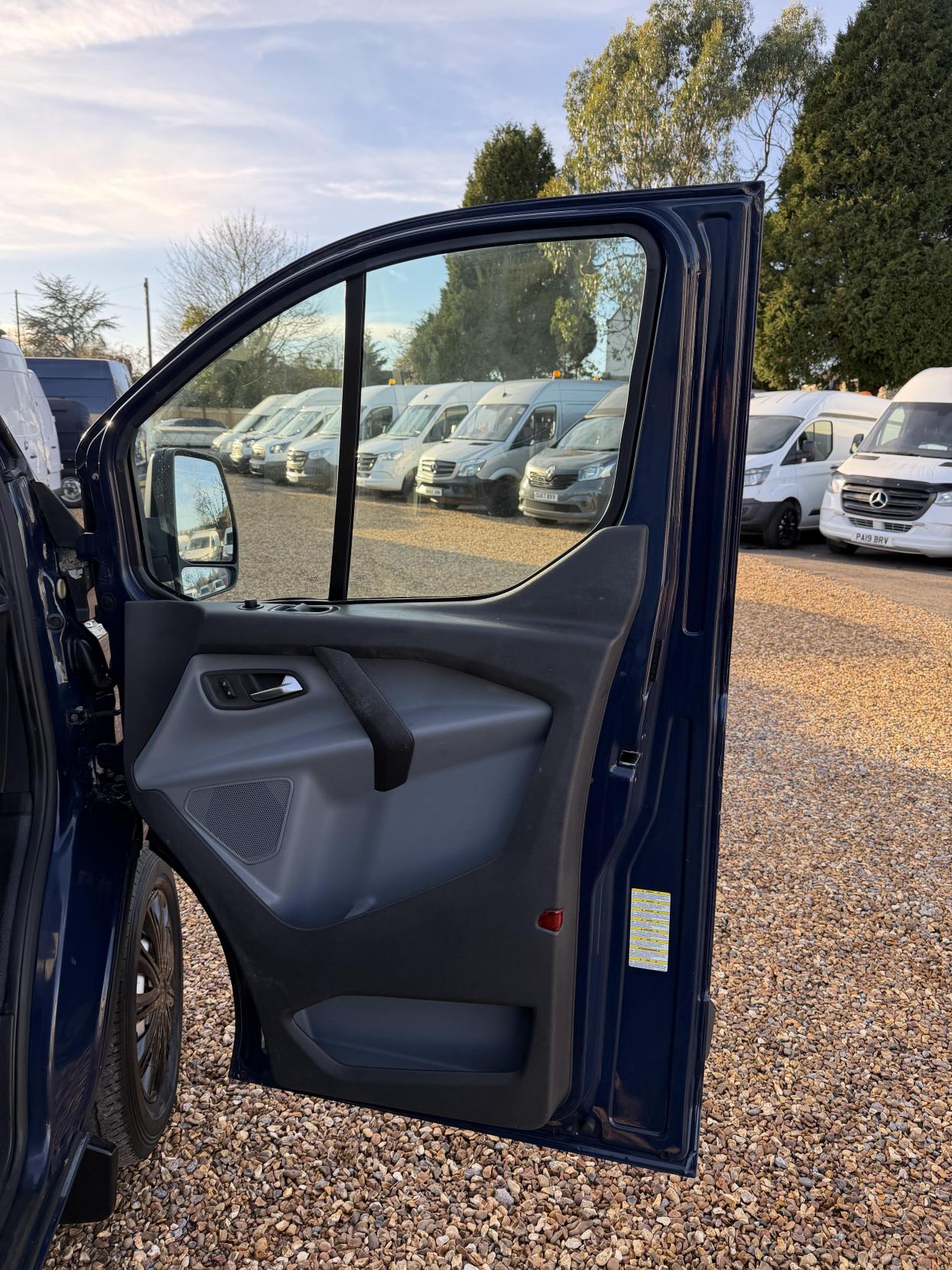 Used Ford Transit Custom 2013 for sale - 76660597: Photo 11