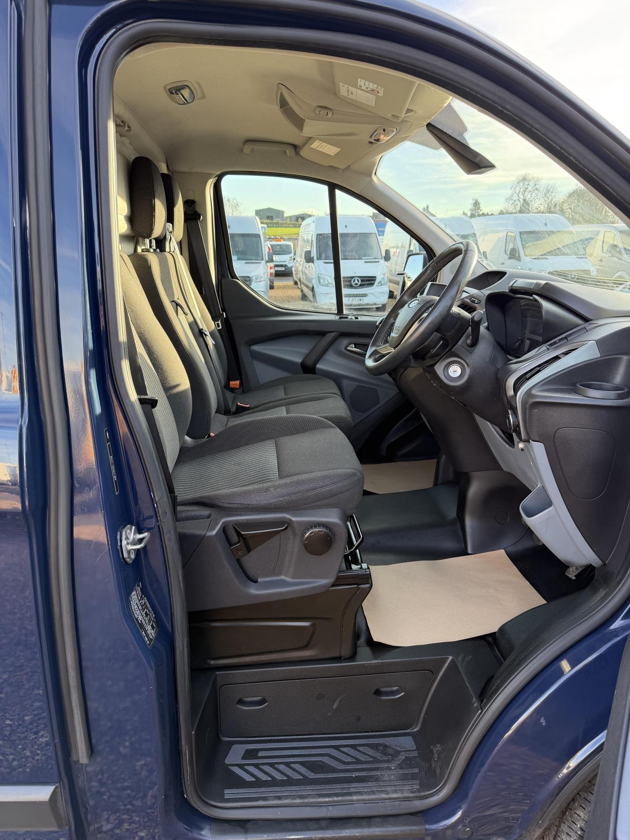 Used Ford Transit Custom 2013 for sale - 76660597: Photo 14