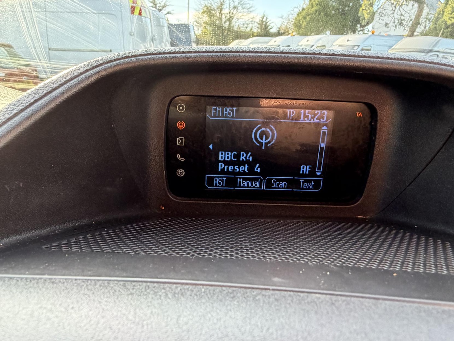 Used Ford Transit Custom 2013 for sale - 76660597: Photo 24